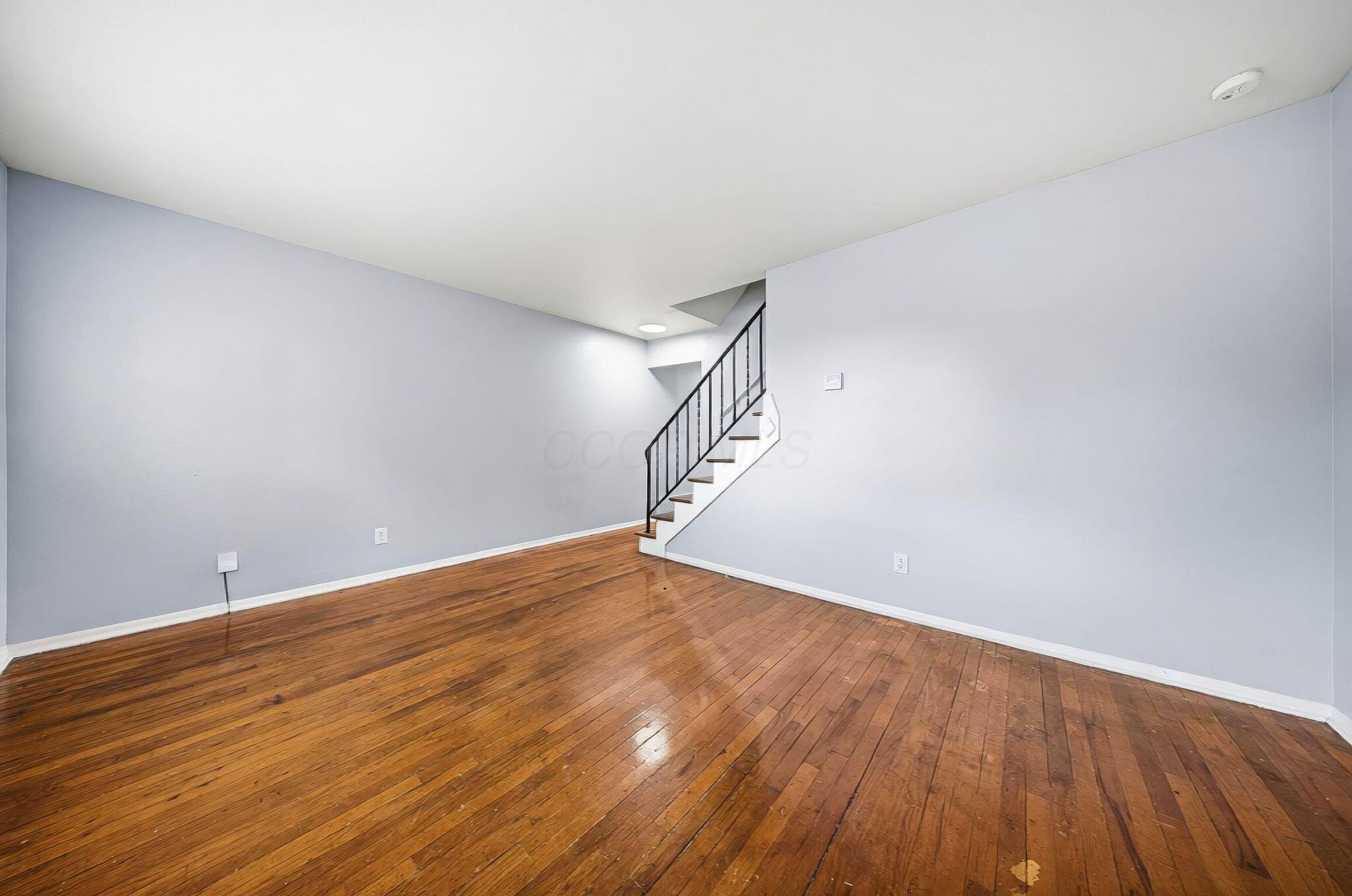 226017433 Property Photo 7