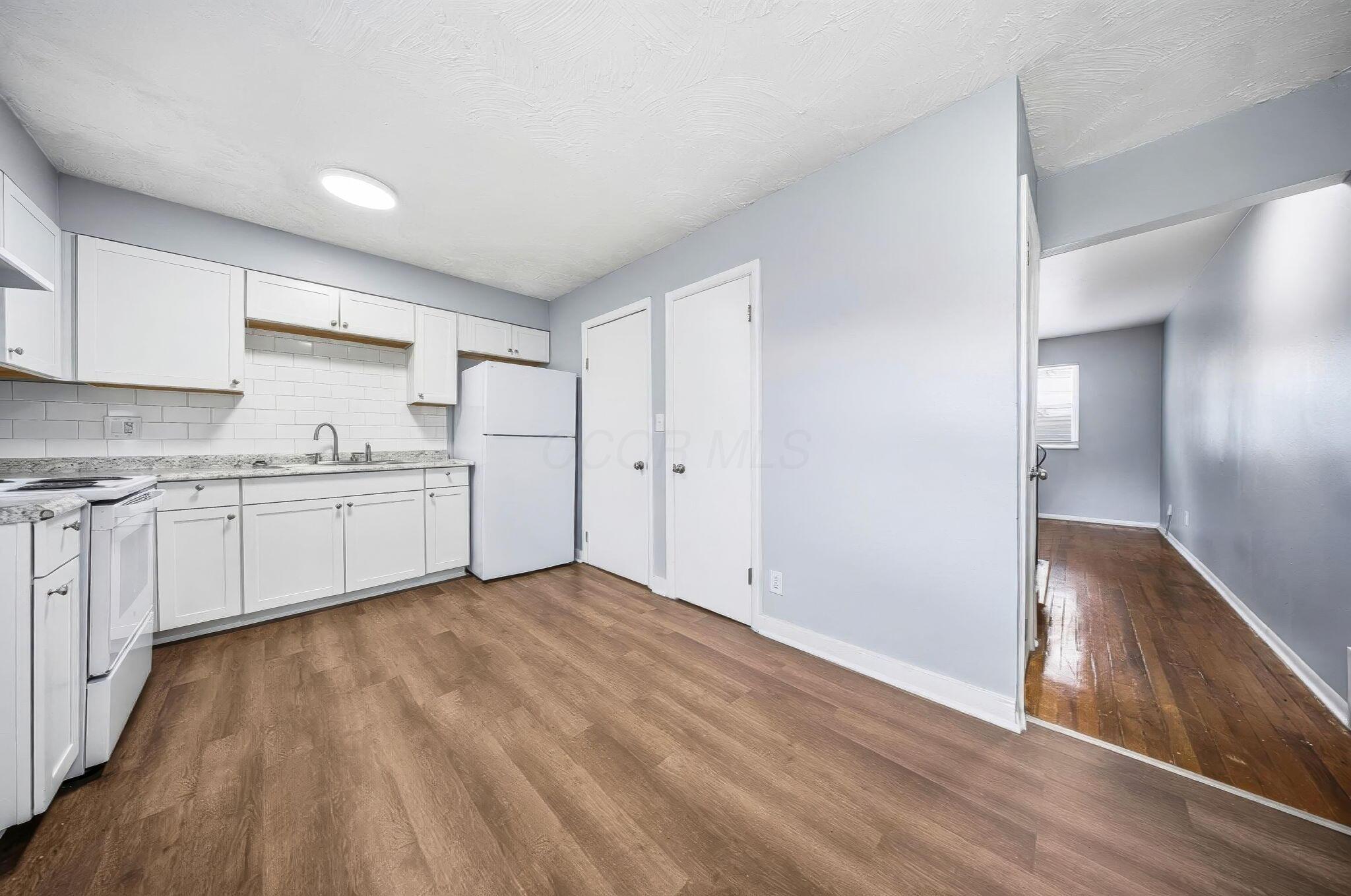 226017433 Property Photo 13