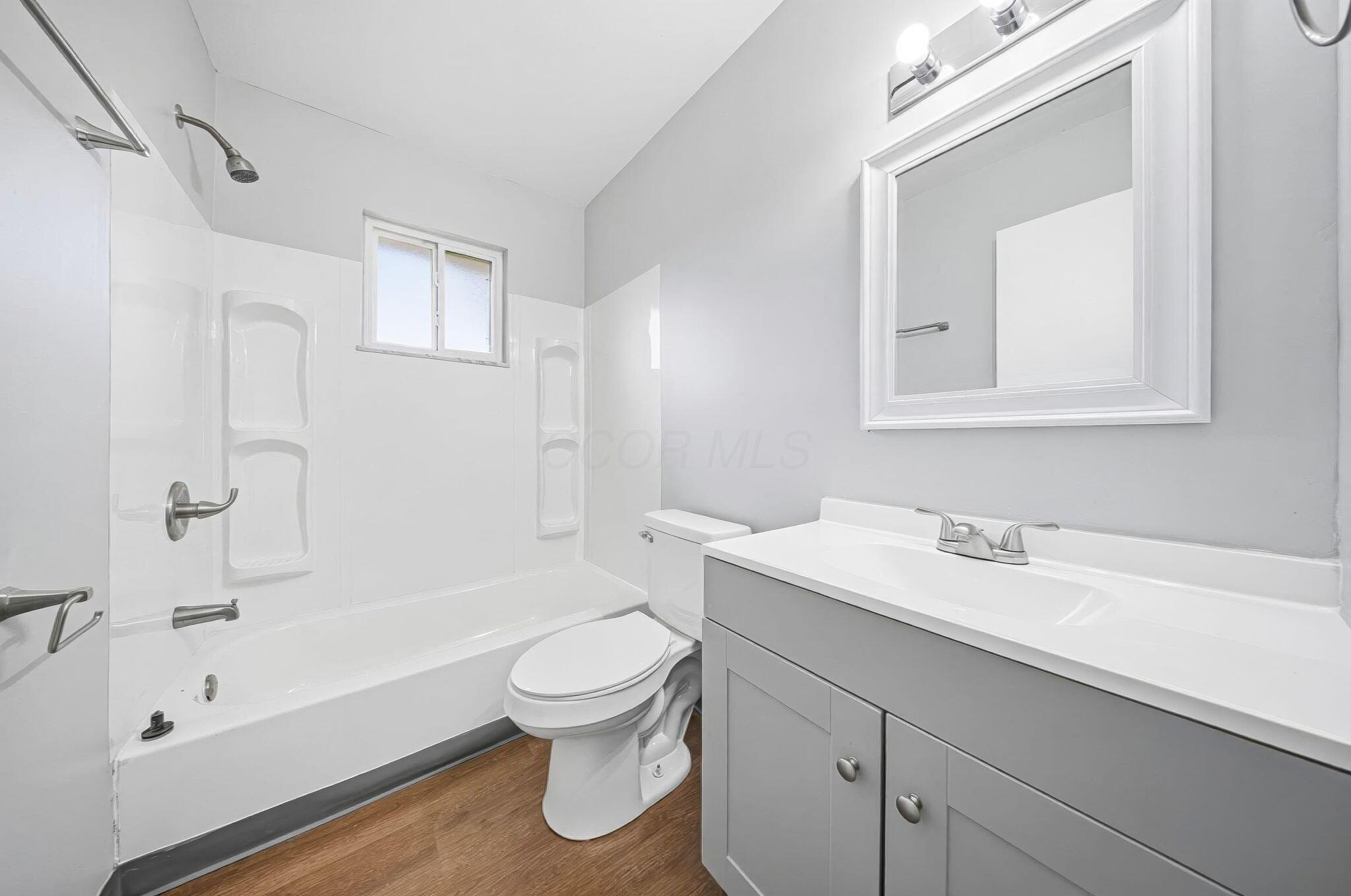 226017433 Property Photo 24
