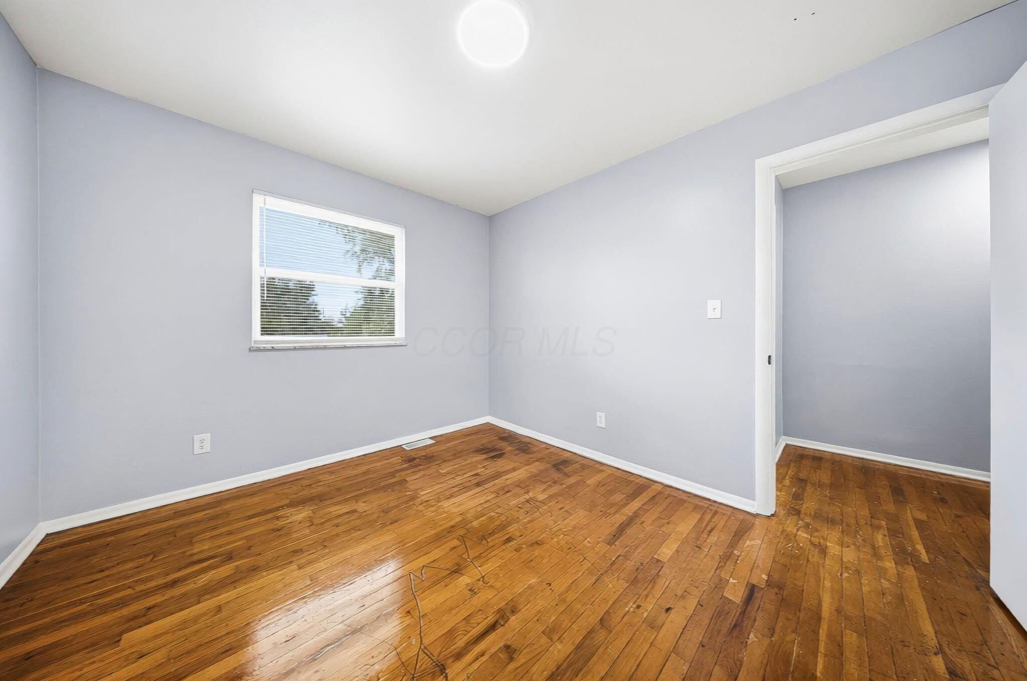 226017433 Property Photo 26