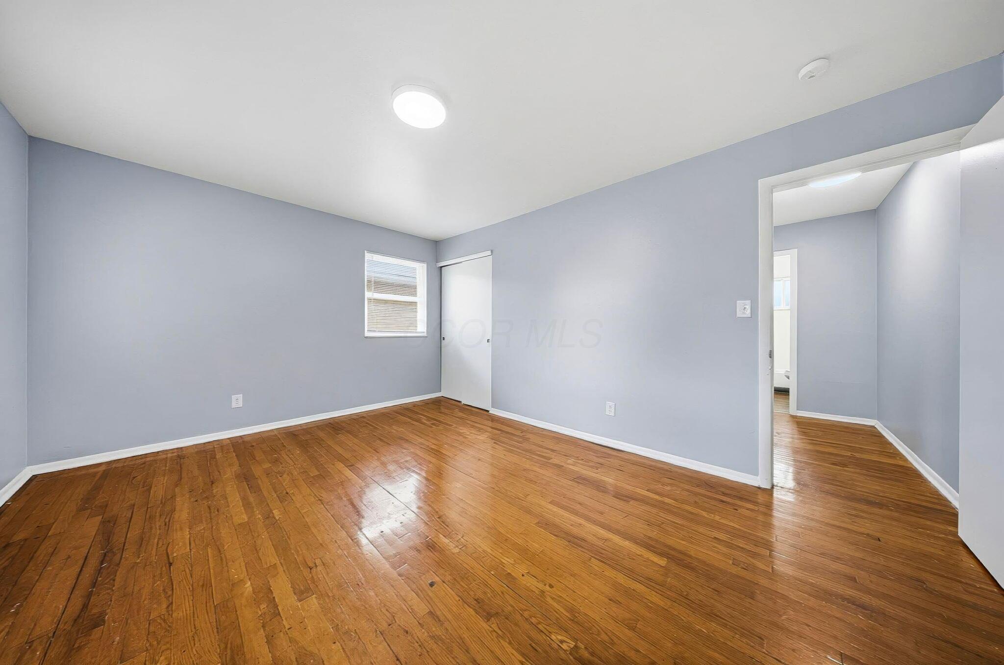 226017433 Property Photo 31