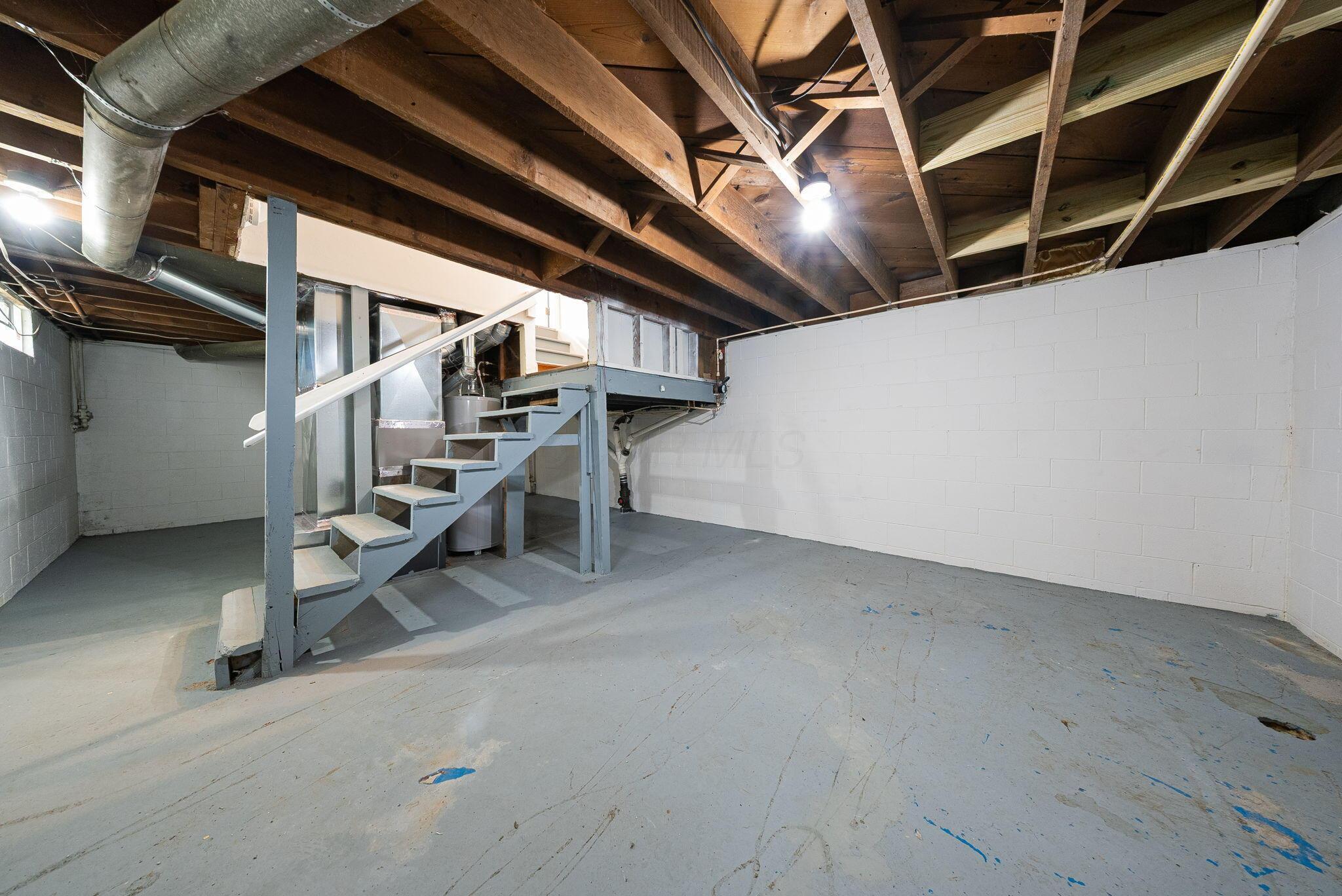 226017433 Property Photo 35
