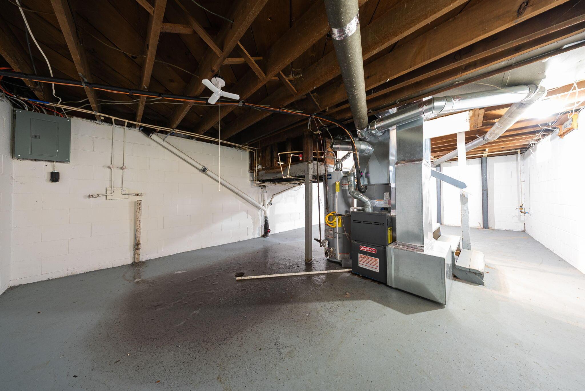 226017433 Property Photo 37