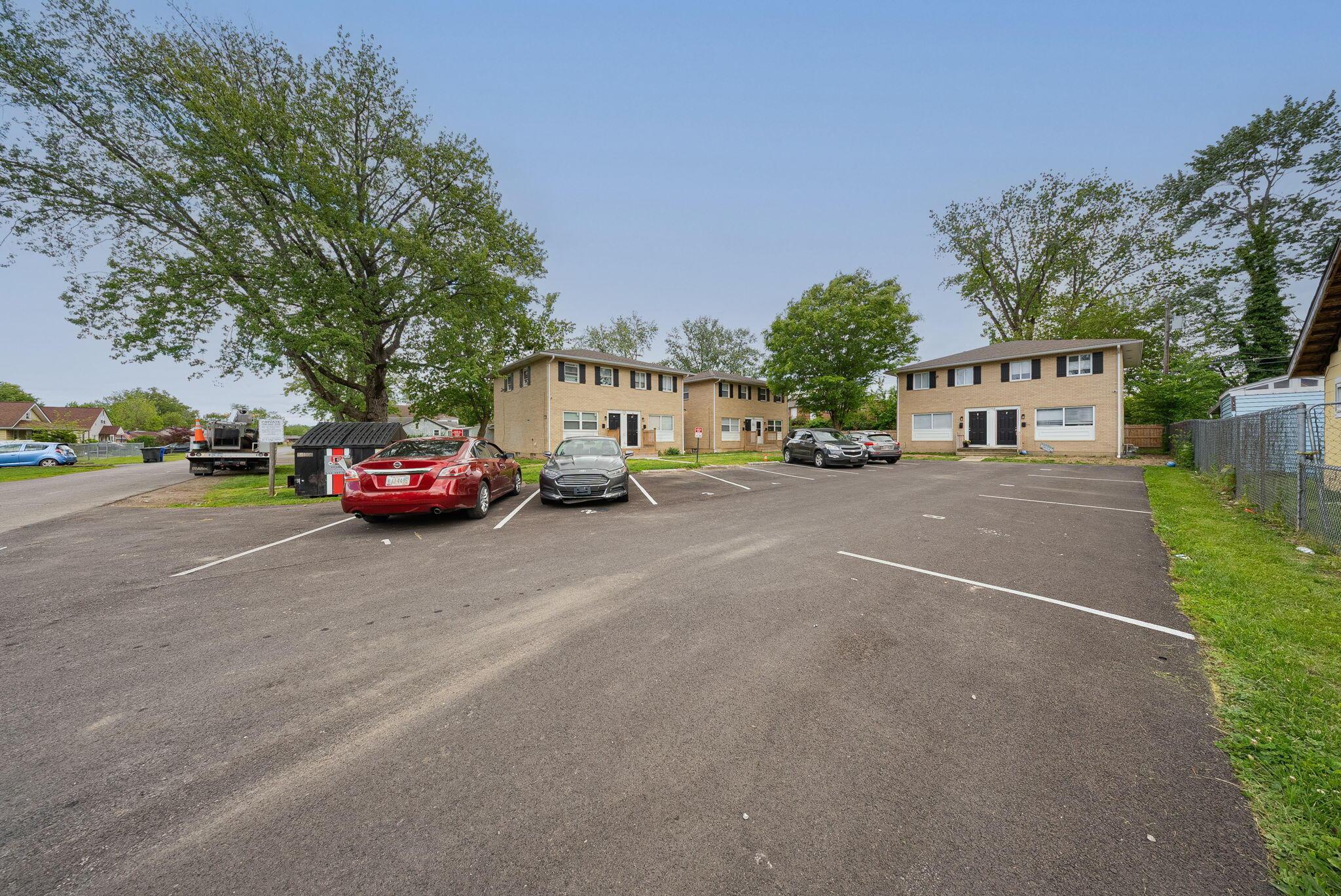 226017433 Property Photo 38