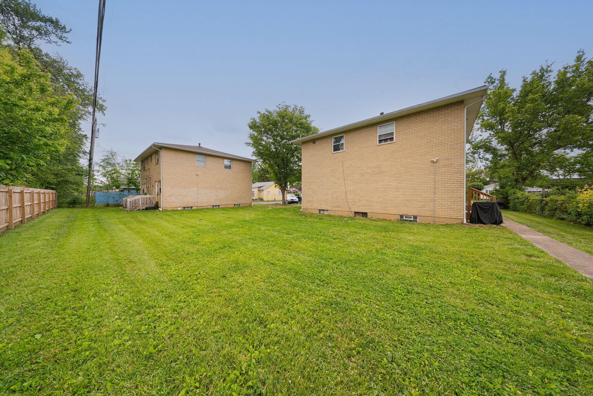 226017433 Property Photo 44