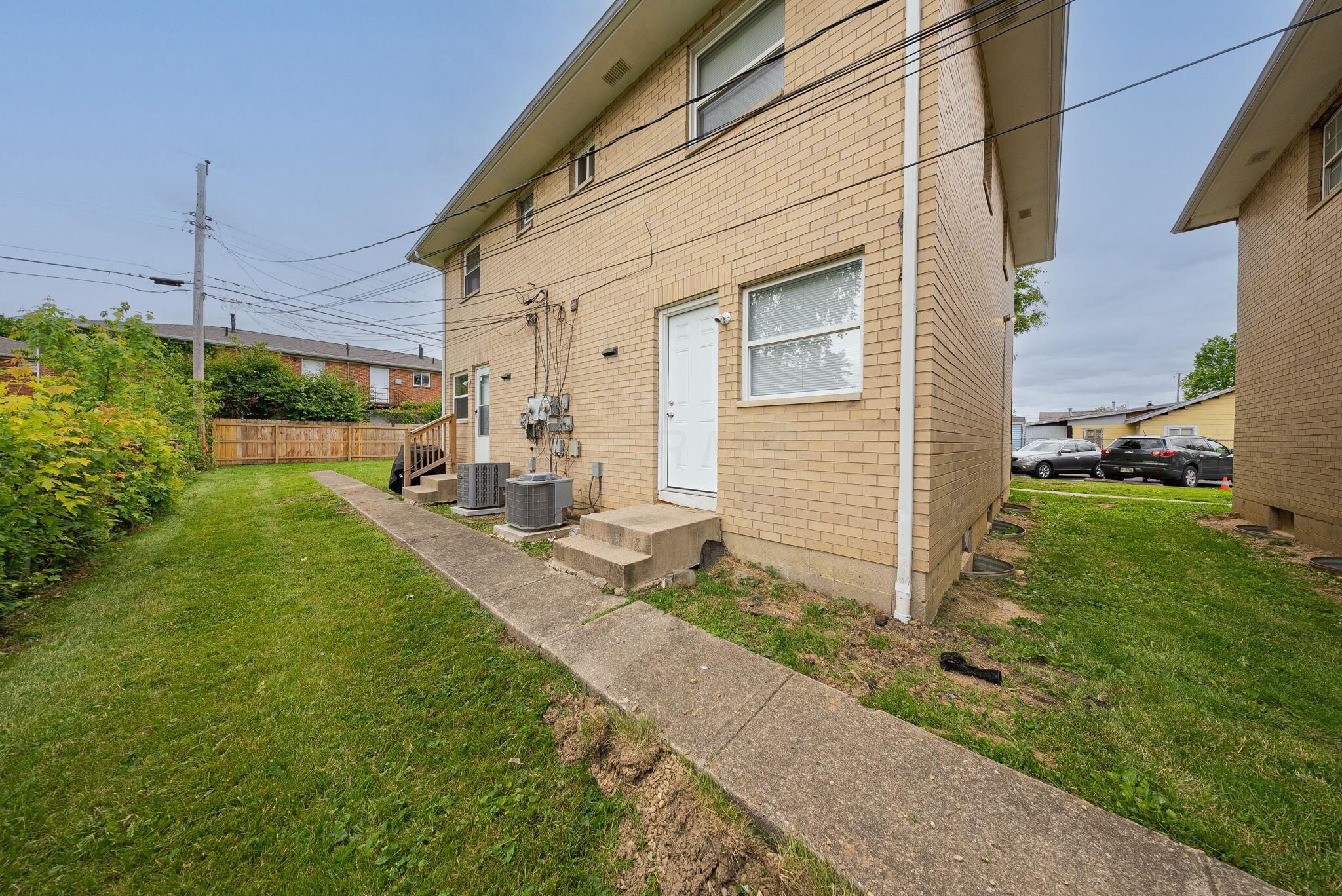 226017433 Property Photo 48