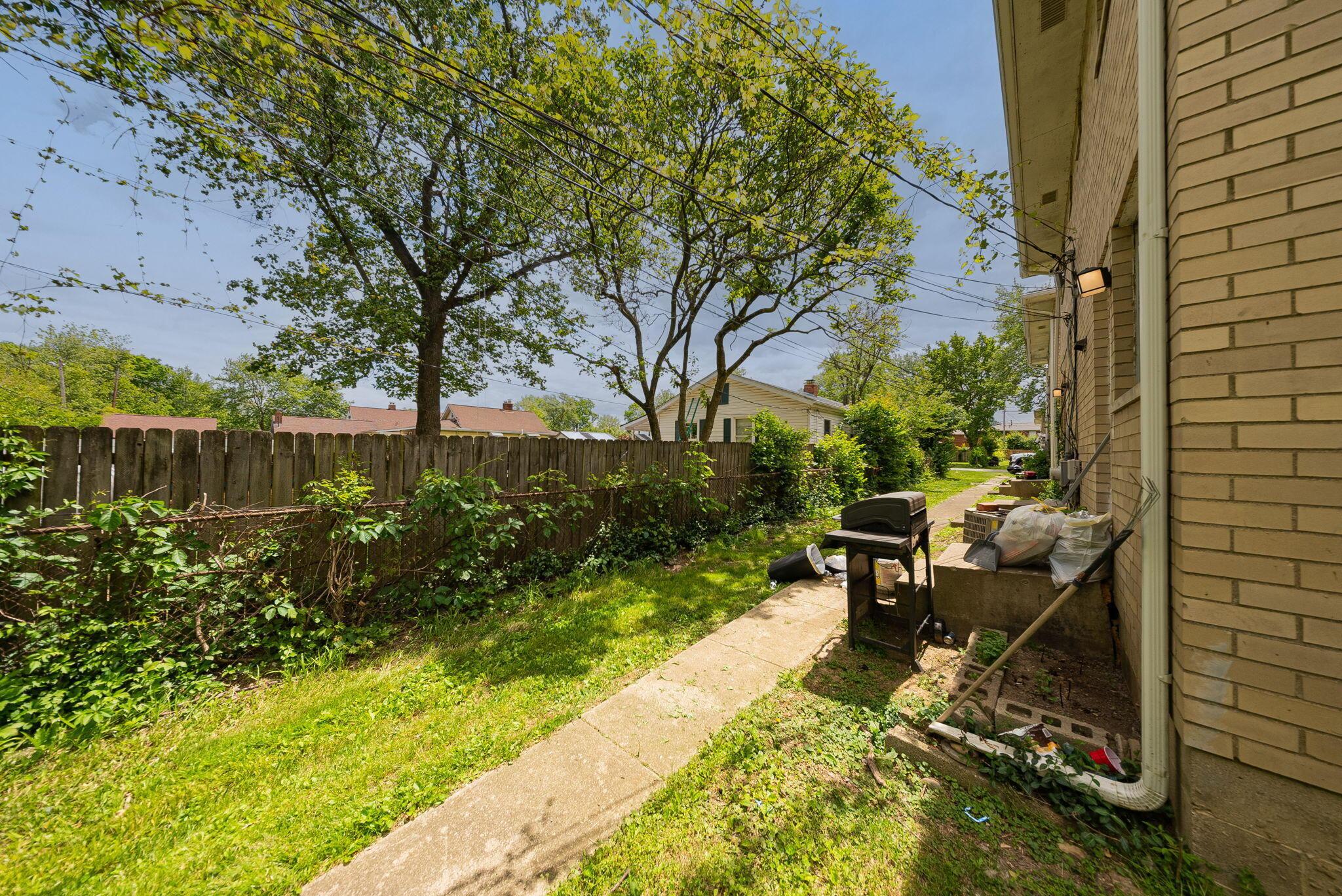 226017433 Property Photo 59