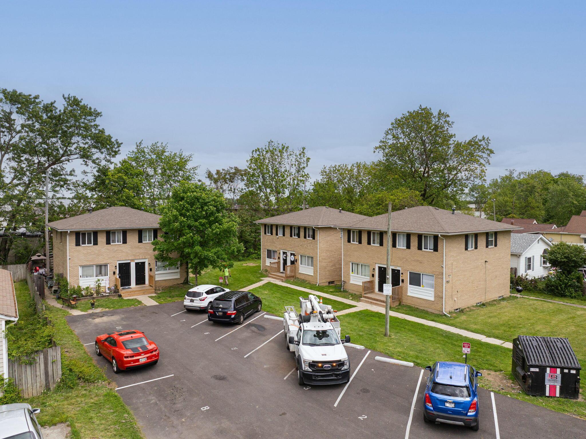 226017433 Property Photo 64