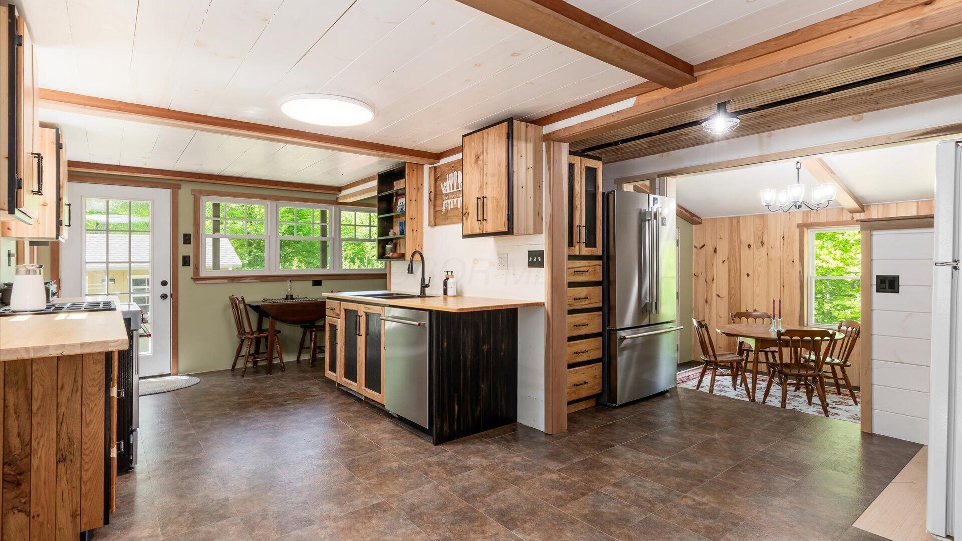50583 Roy Miles Road Property Photo 6