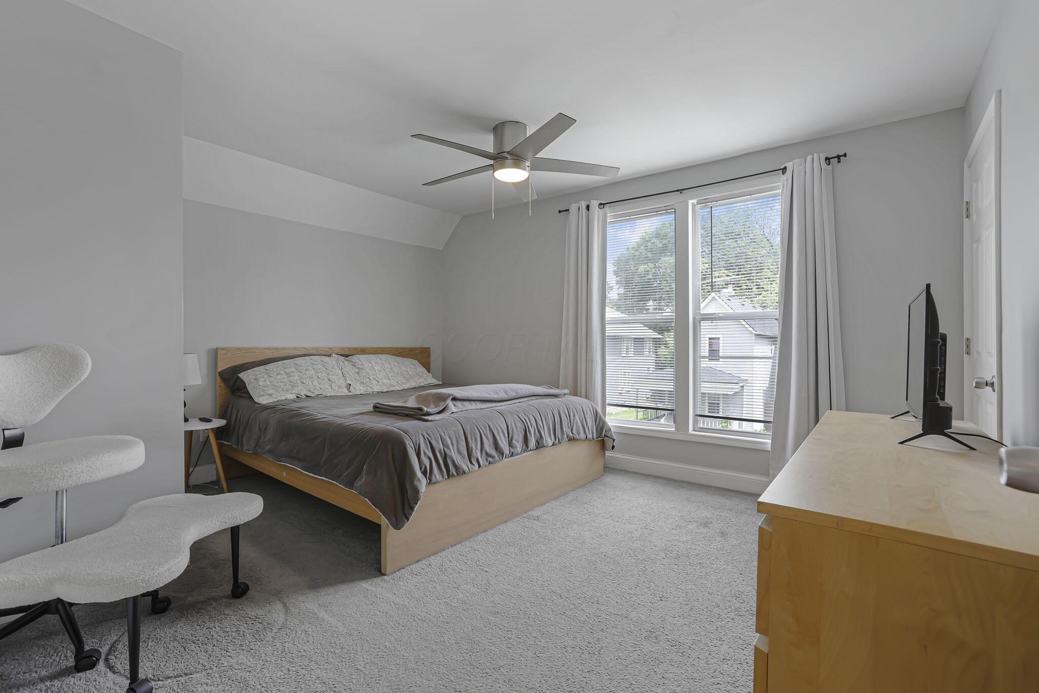 935 Ellsworth Avenue Property Photo 18