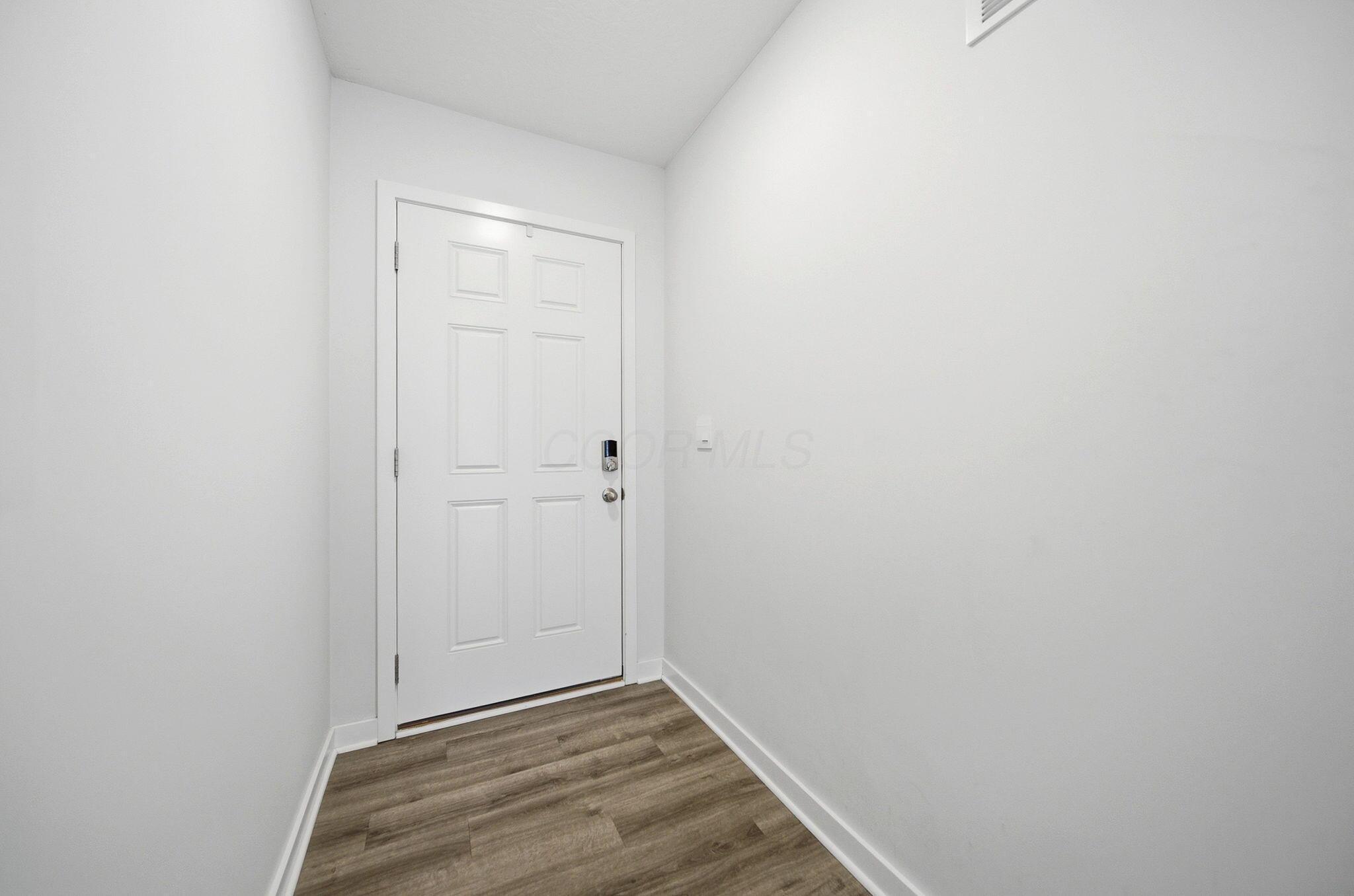 3057 Lamptonridge Drive Property Photo 5