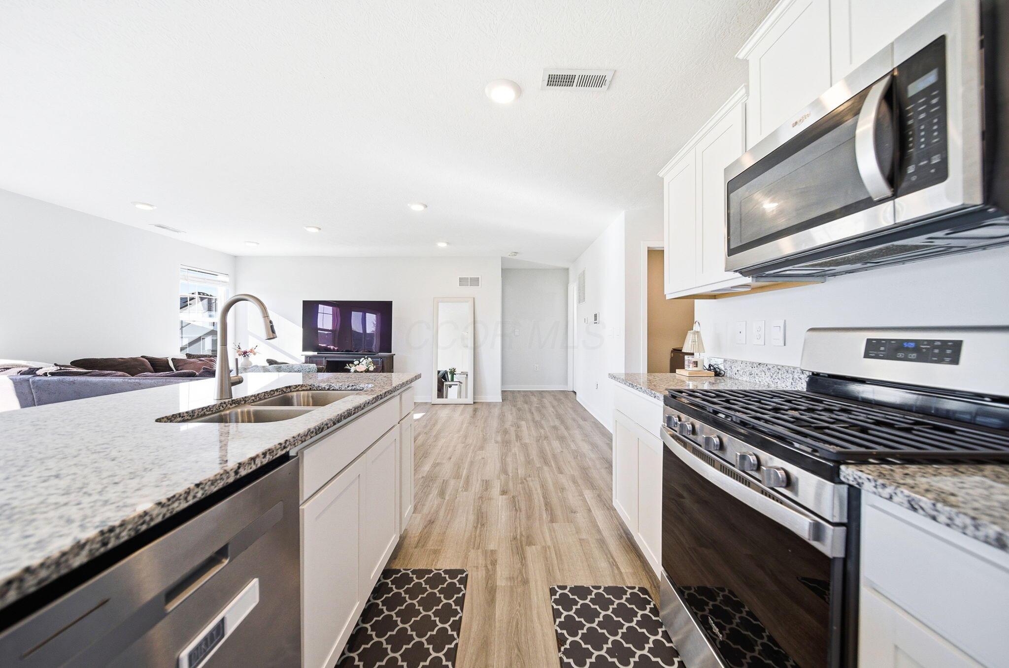 3057 Lamptonridge Drive Property Photo 12