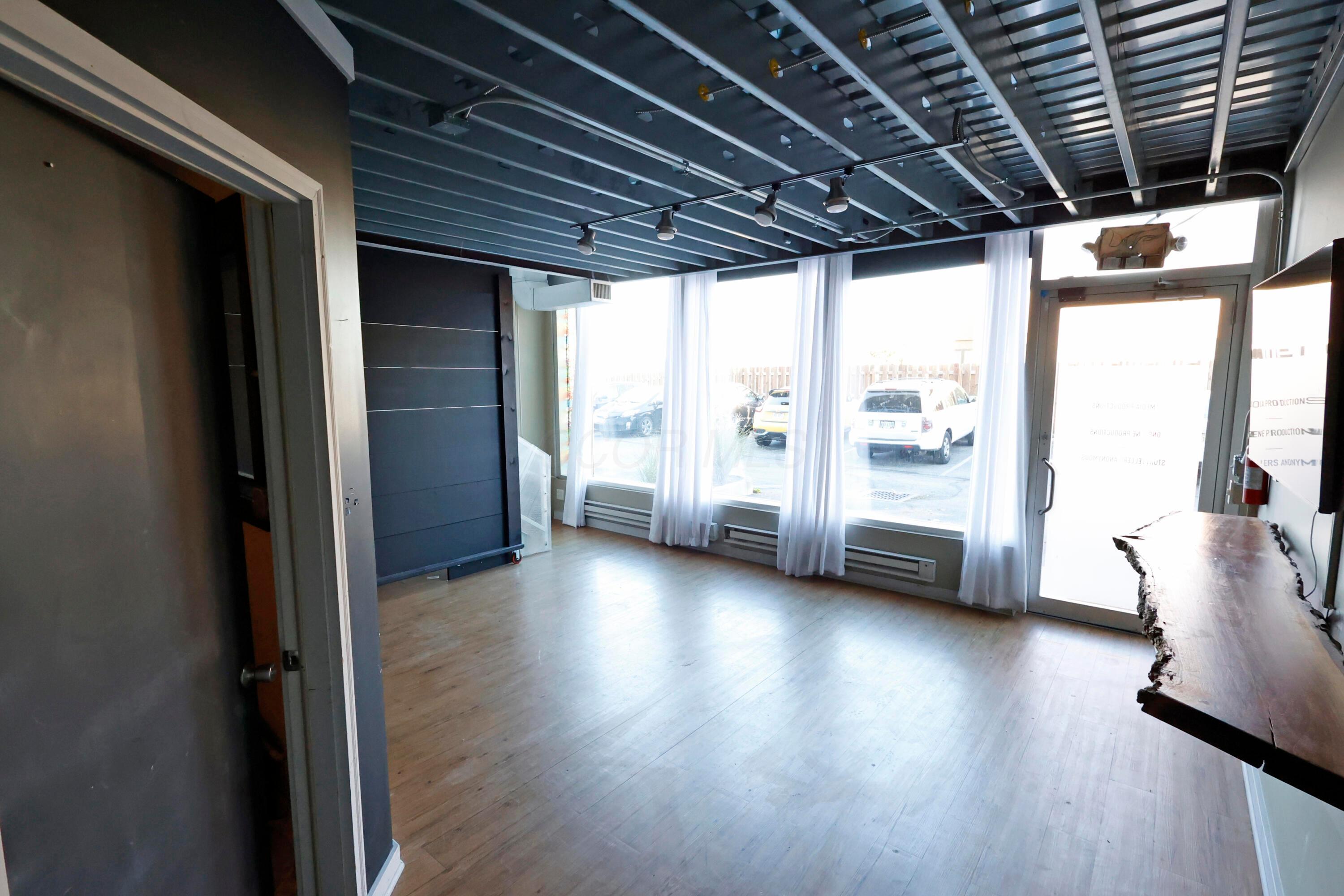 441 E Mound Street Property Photo 4