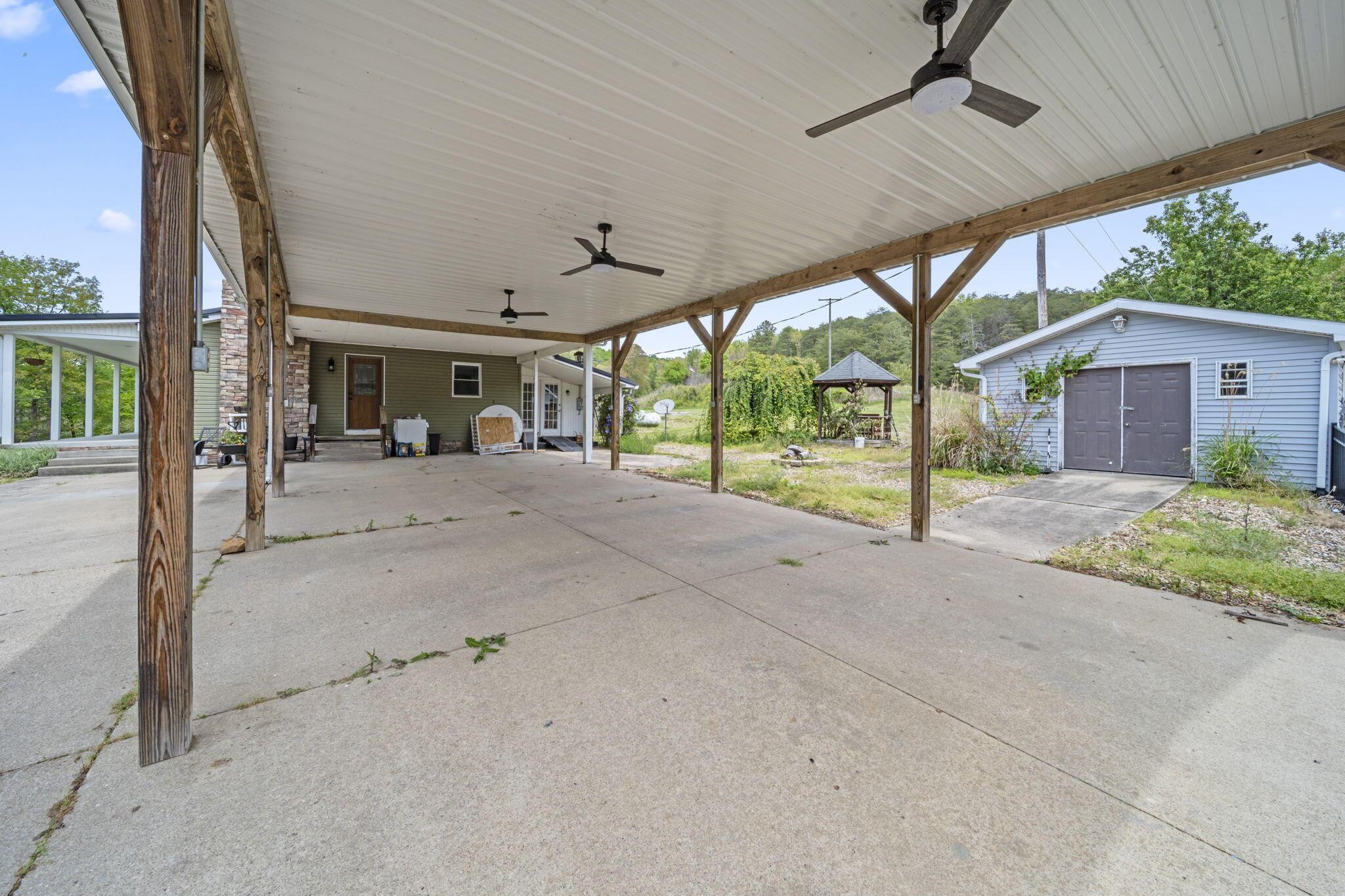 2840 Henley-comstock Road Property Photo 8