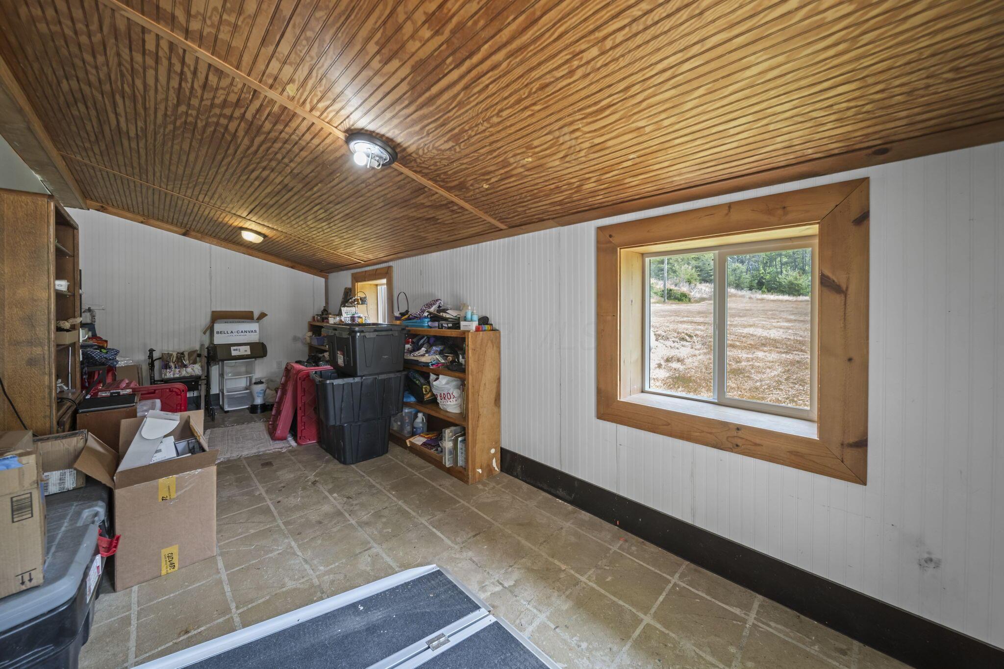 2840 Henley-comstock Road Property Photo 38