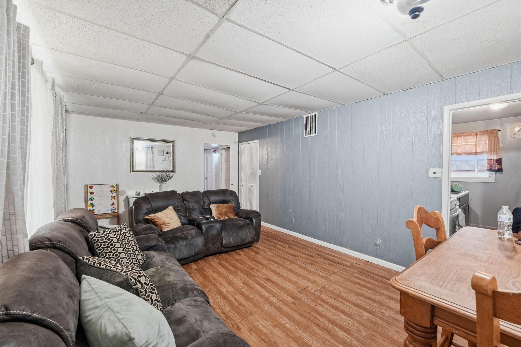 1057 S Hampton Road Property Photo 6