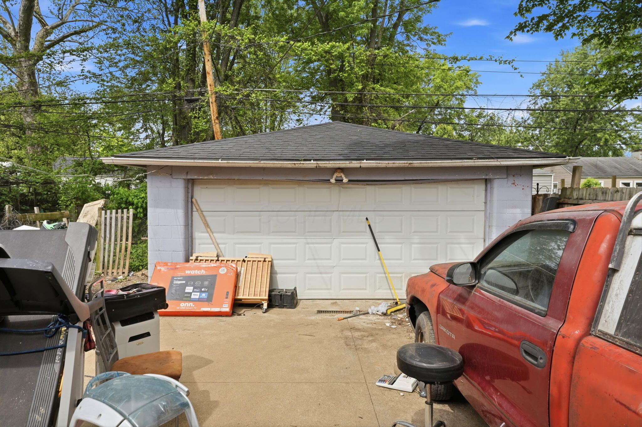 1057 S Hampton Road Property Photo 14