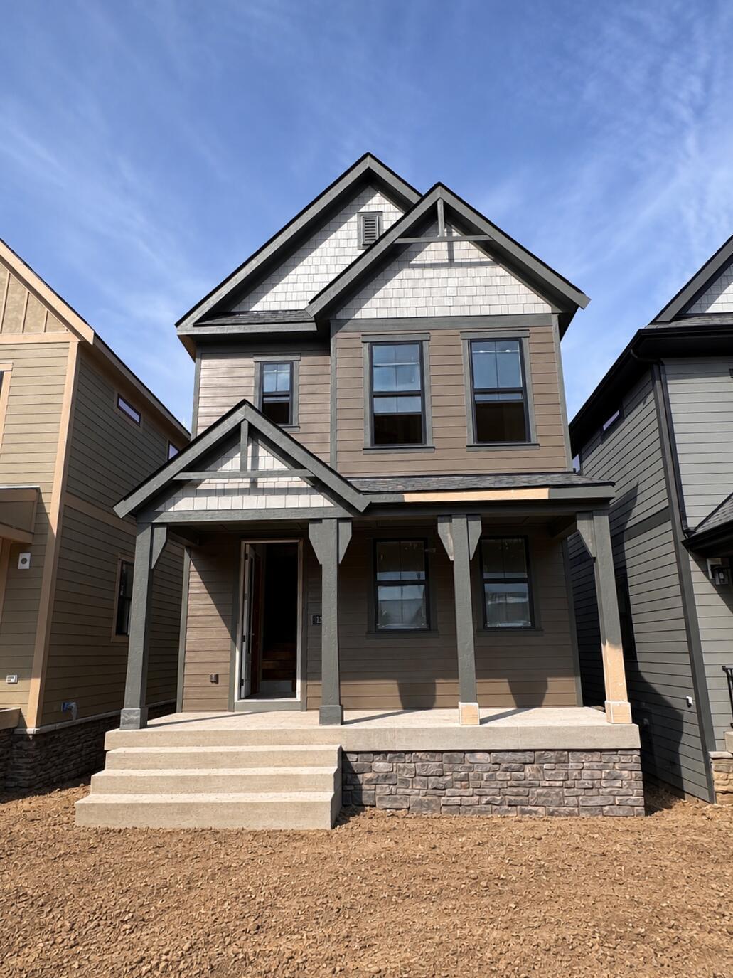 121 Encore Park Bend Property Photo 1