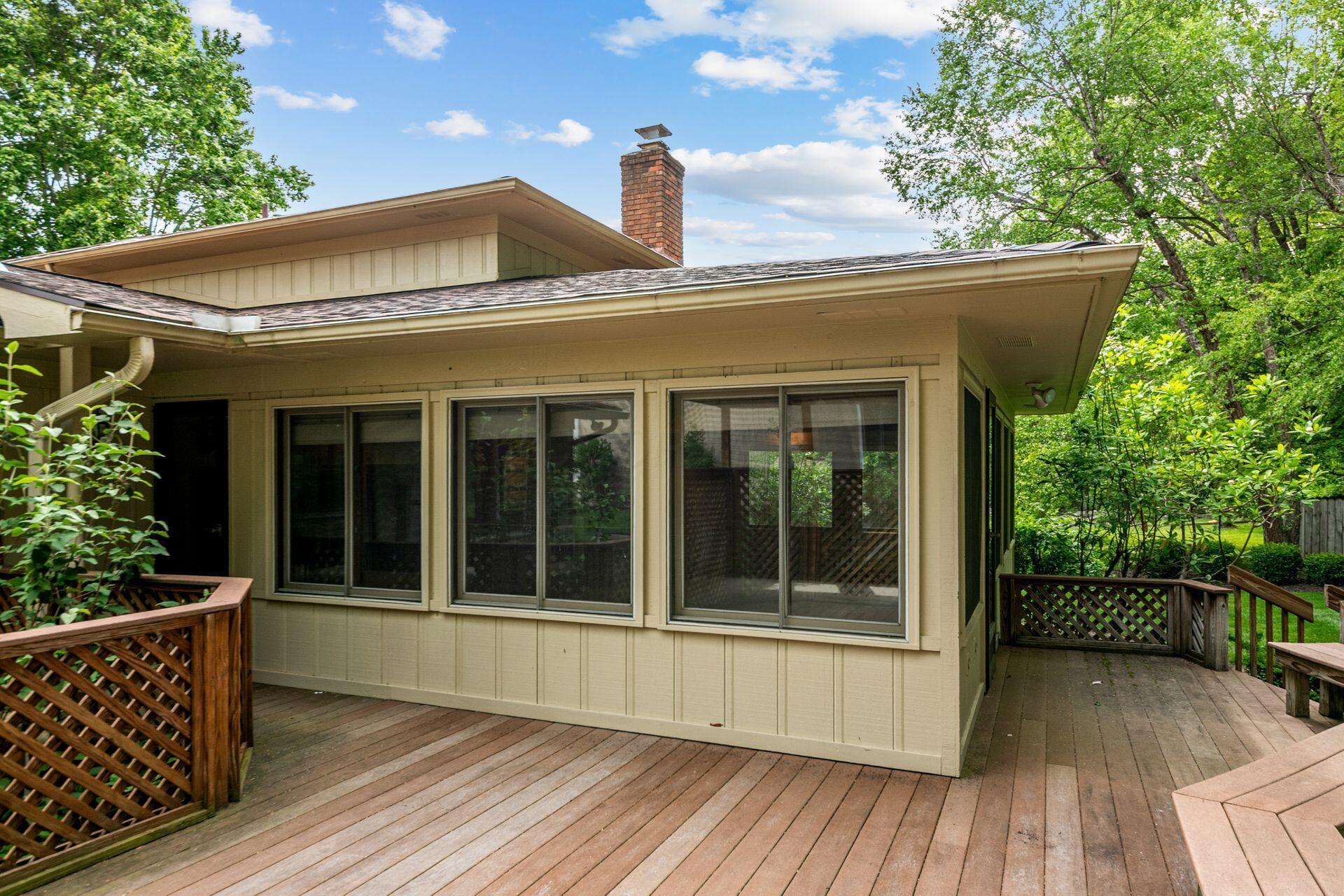 98 Walcreek Drive W Property Photo 16