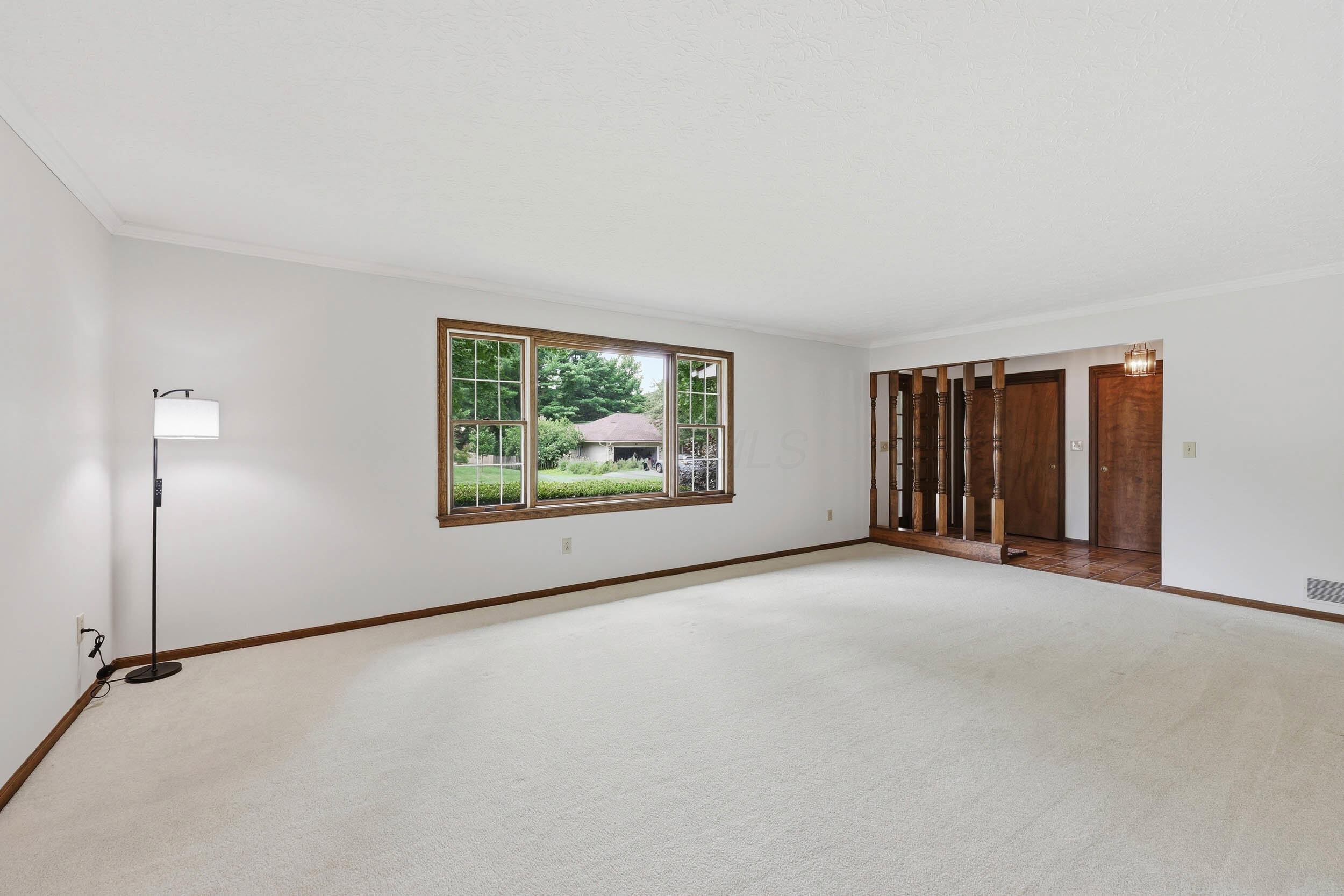 98 Walcreek Drive W Property Photo 27