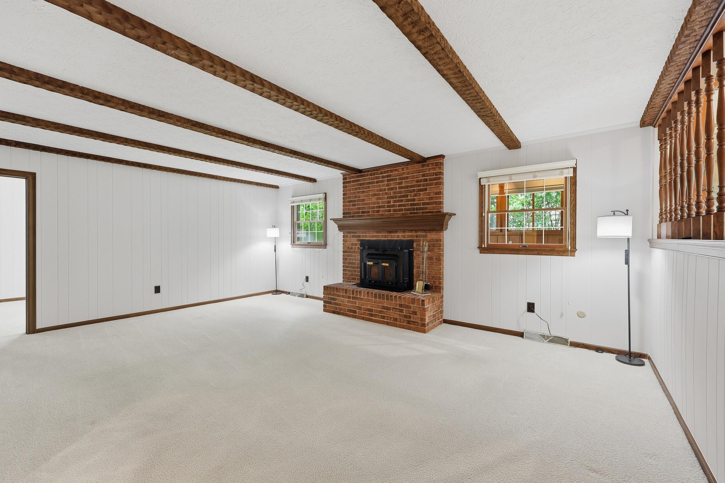 98 Walcreek Drive W Property Photo 28
