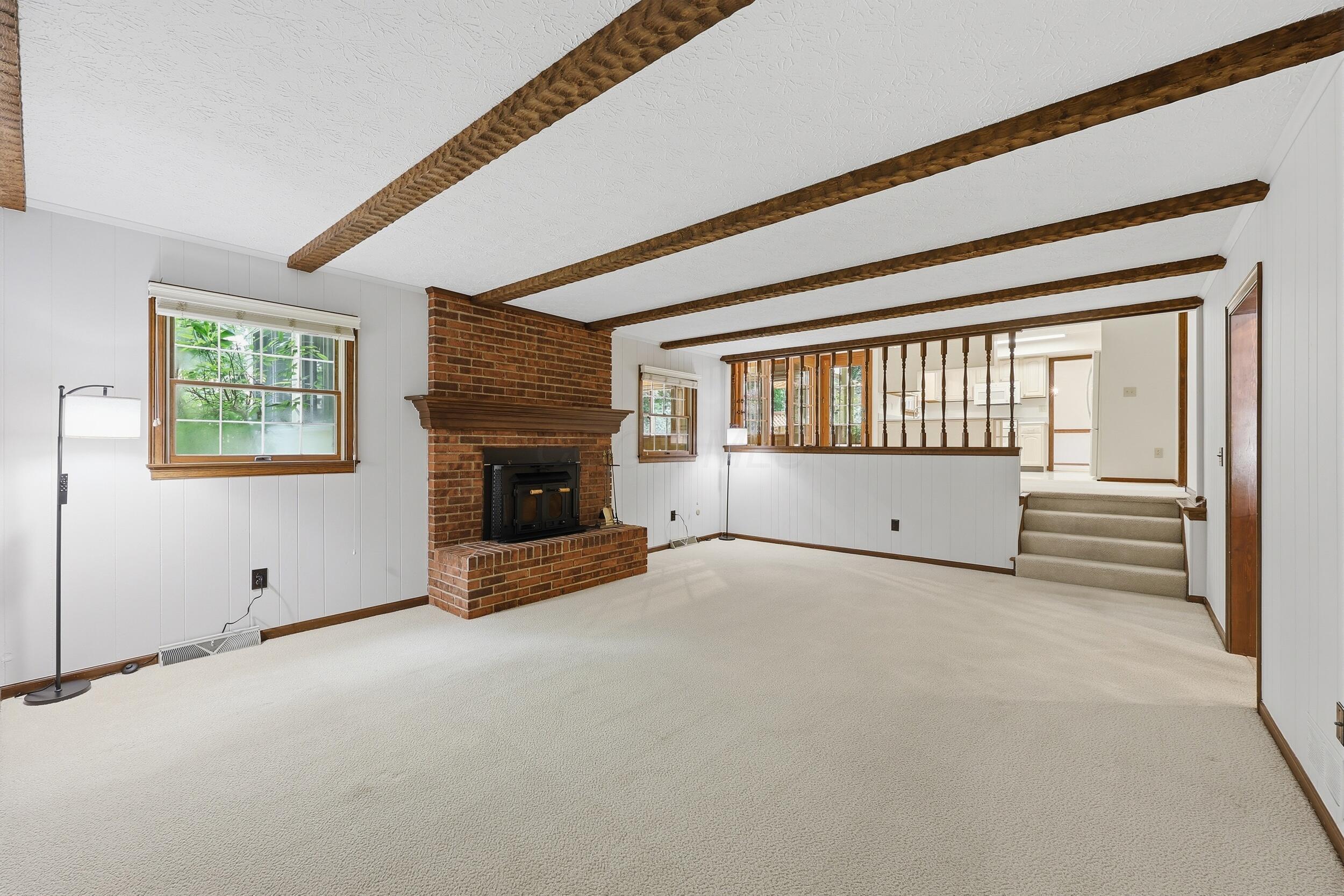98 Walcreek Drive W Property Photo 29