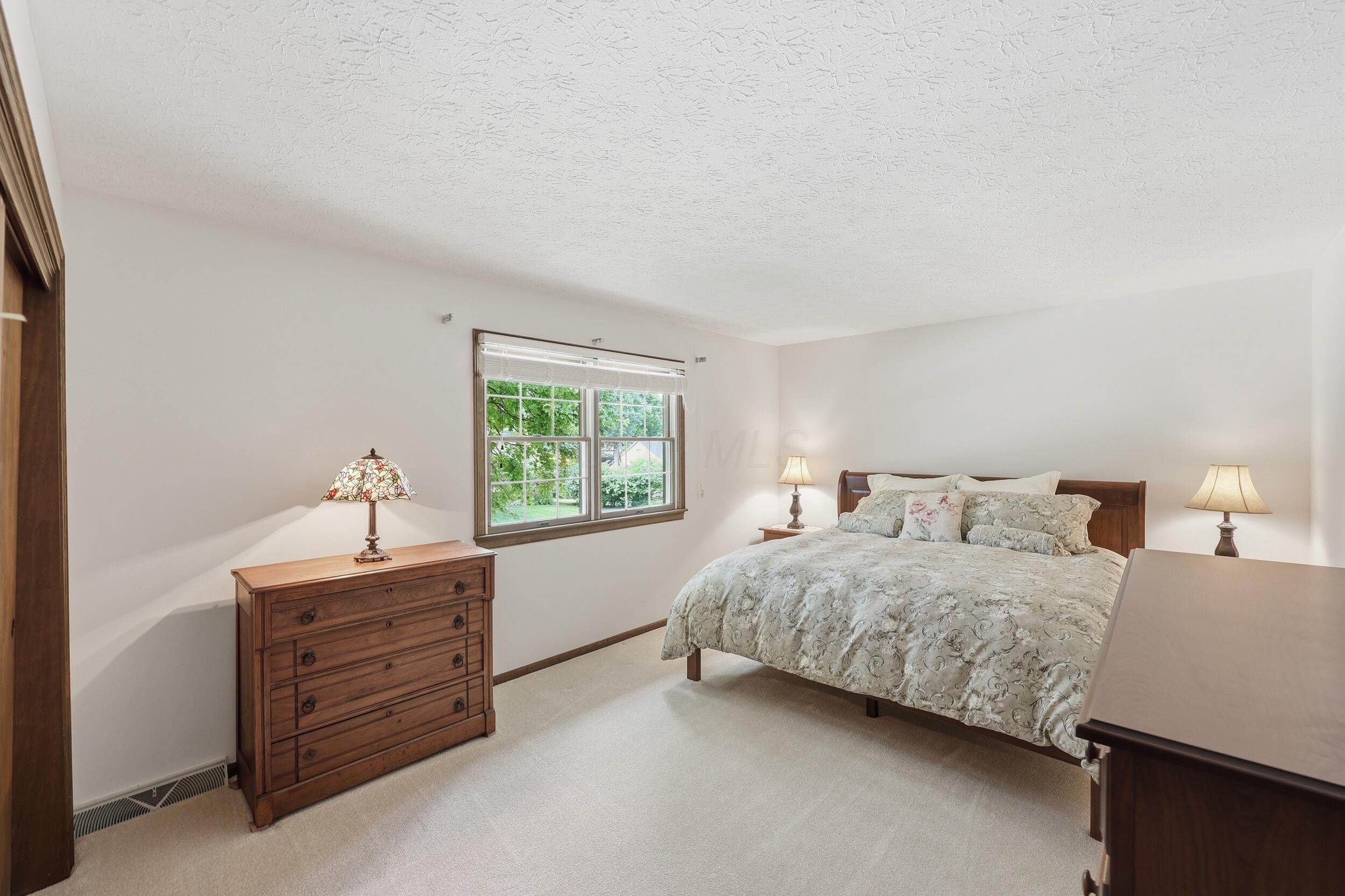 98 Walcreek Drive W Property Photo 39