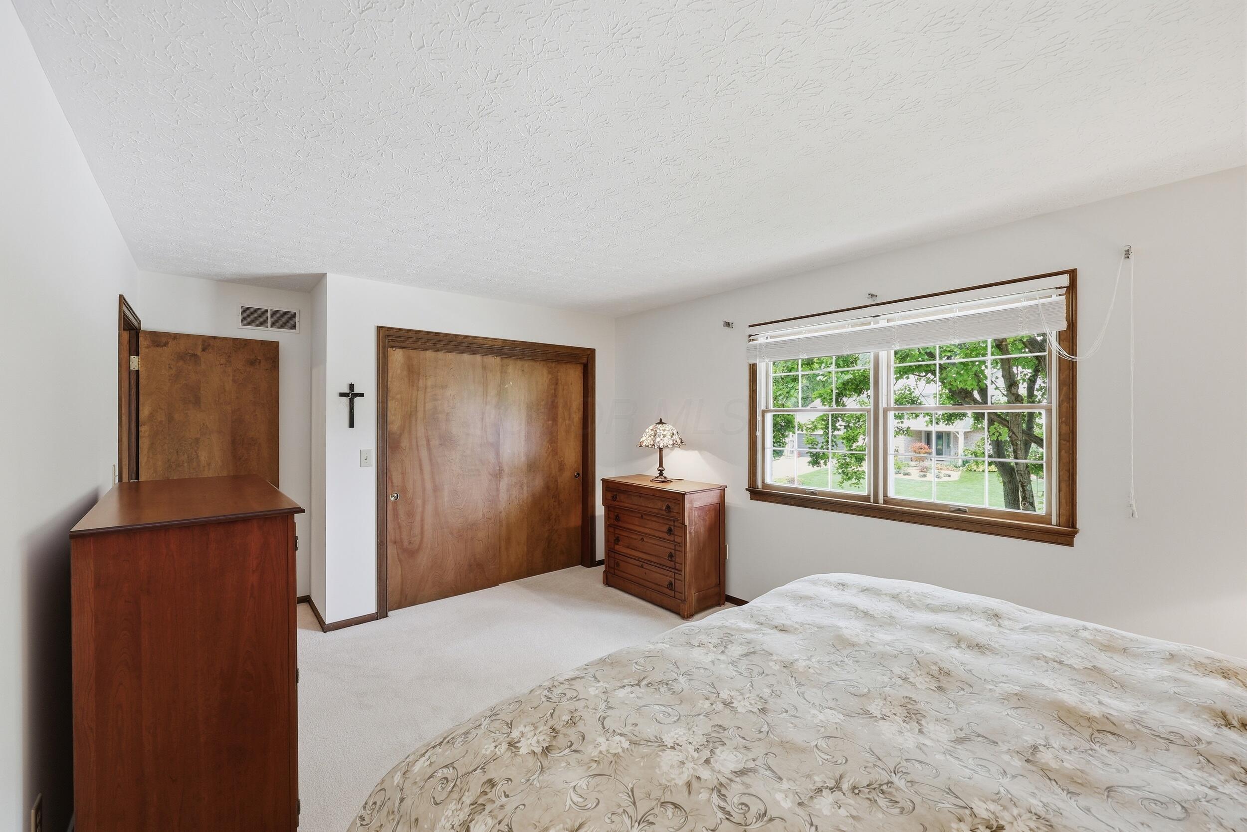 98 Walcreek Drive W Property Photo 40