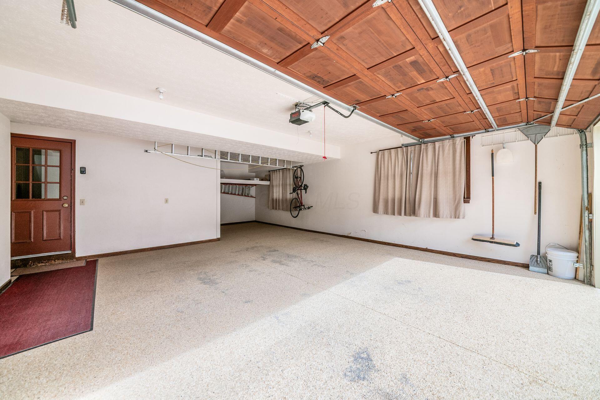 98 Walcreek Drive W Property Photo 47
