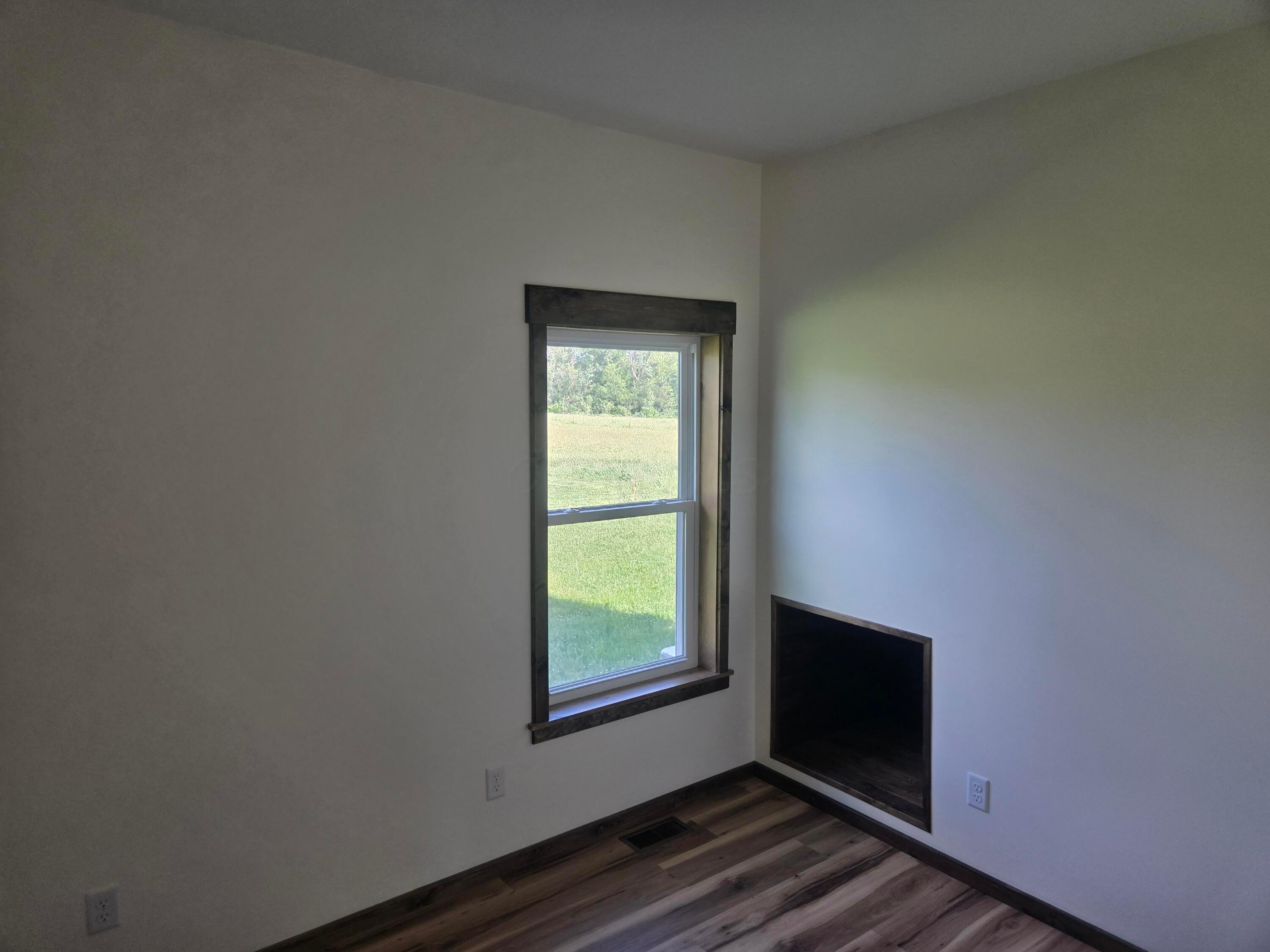 2329 Swart Road Property Photo 11