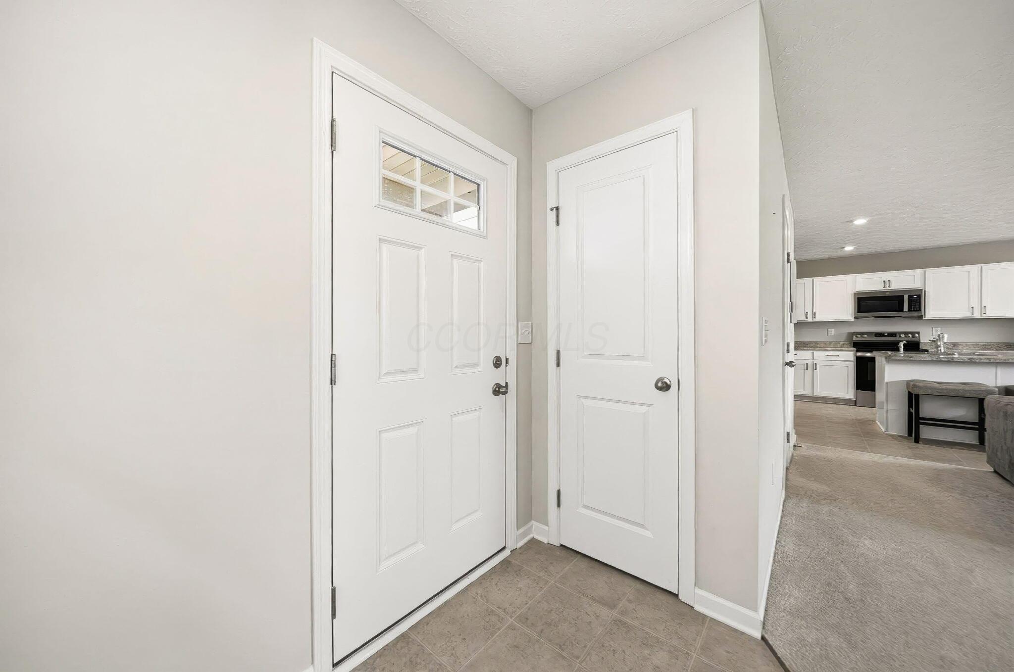 8577 Gable Loop Property Photo 4