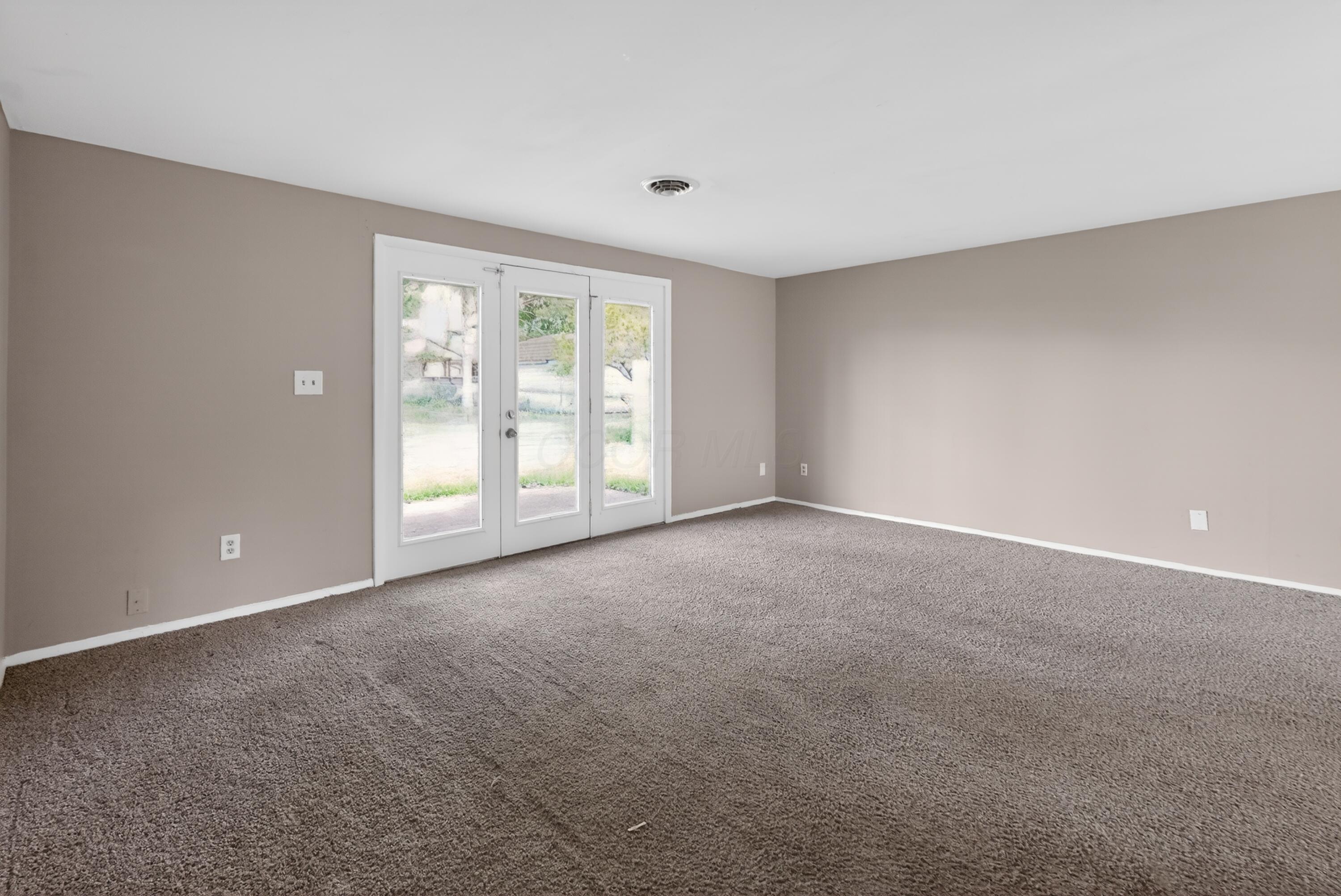 5716 Cairo Road Property Photo 3