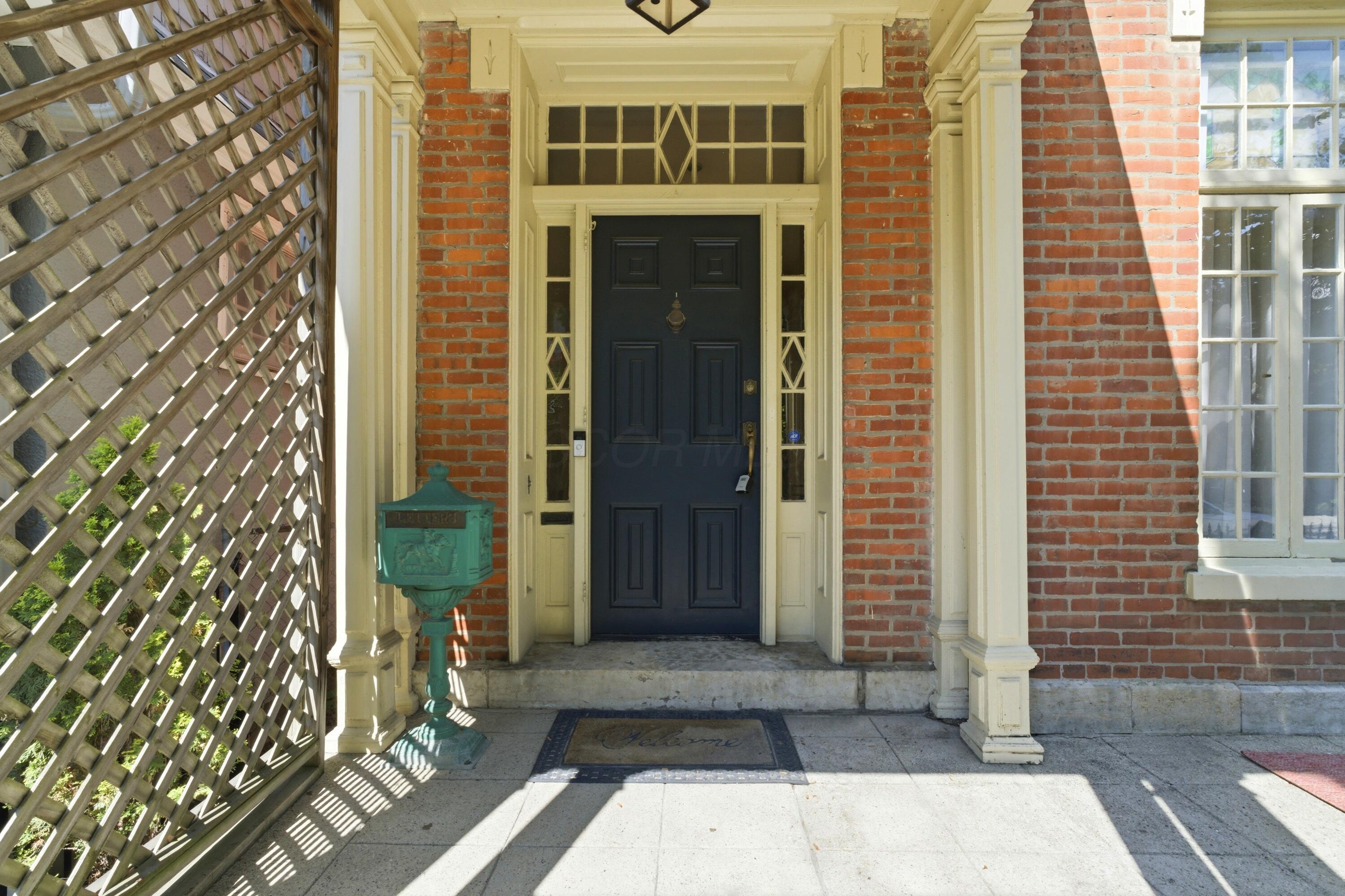 27 Hoffman Avenue Property Photo 3