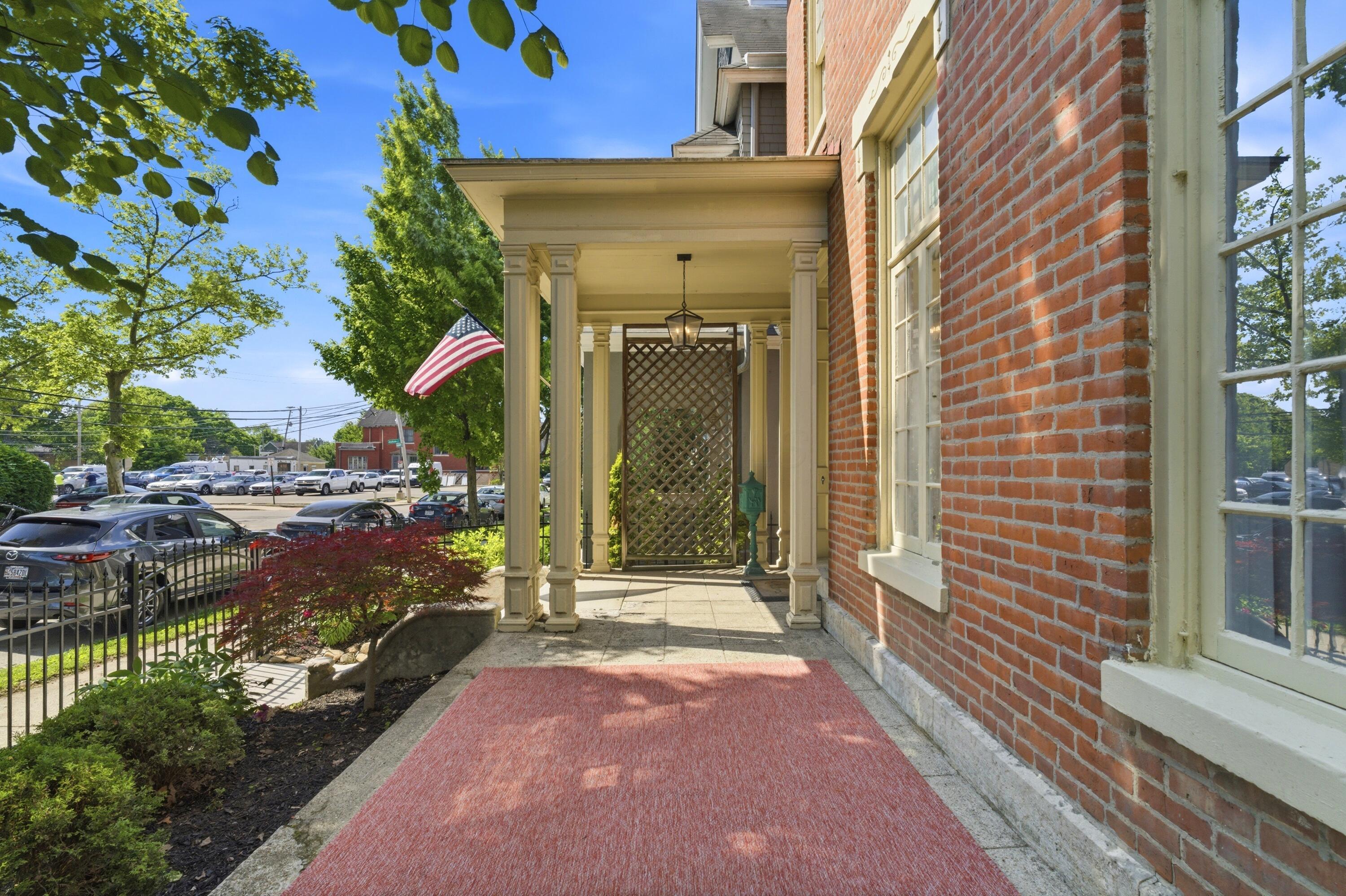 27 Hoffman Avenue Property Photo 14