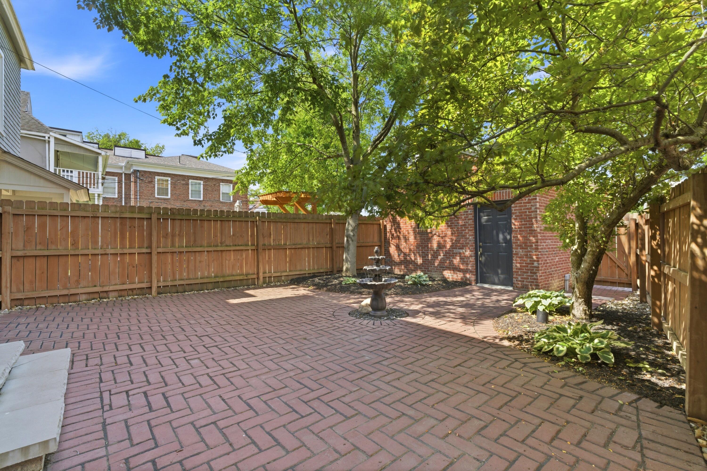 27 Hoffman Avenue Property Photo 54