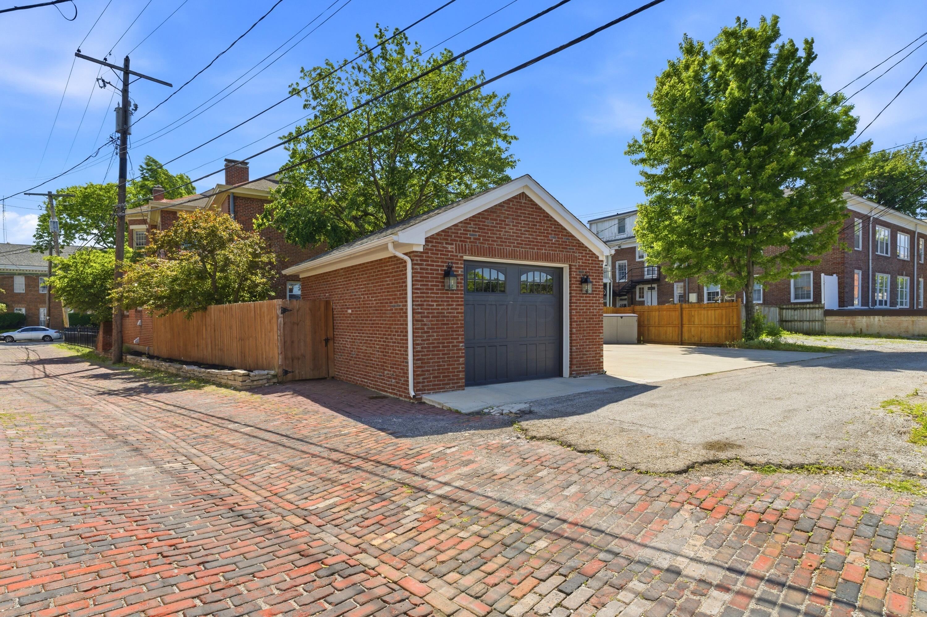 27 Hoffman Avenue Property Photo 55