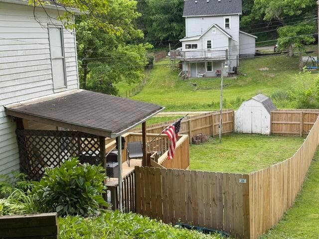 685 N Walnut Street Property Photo 6