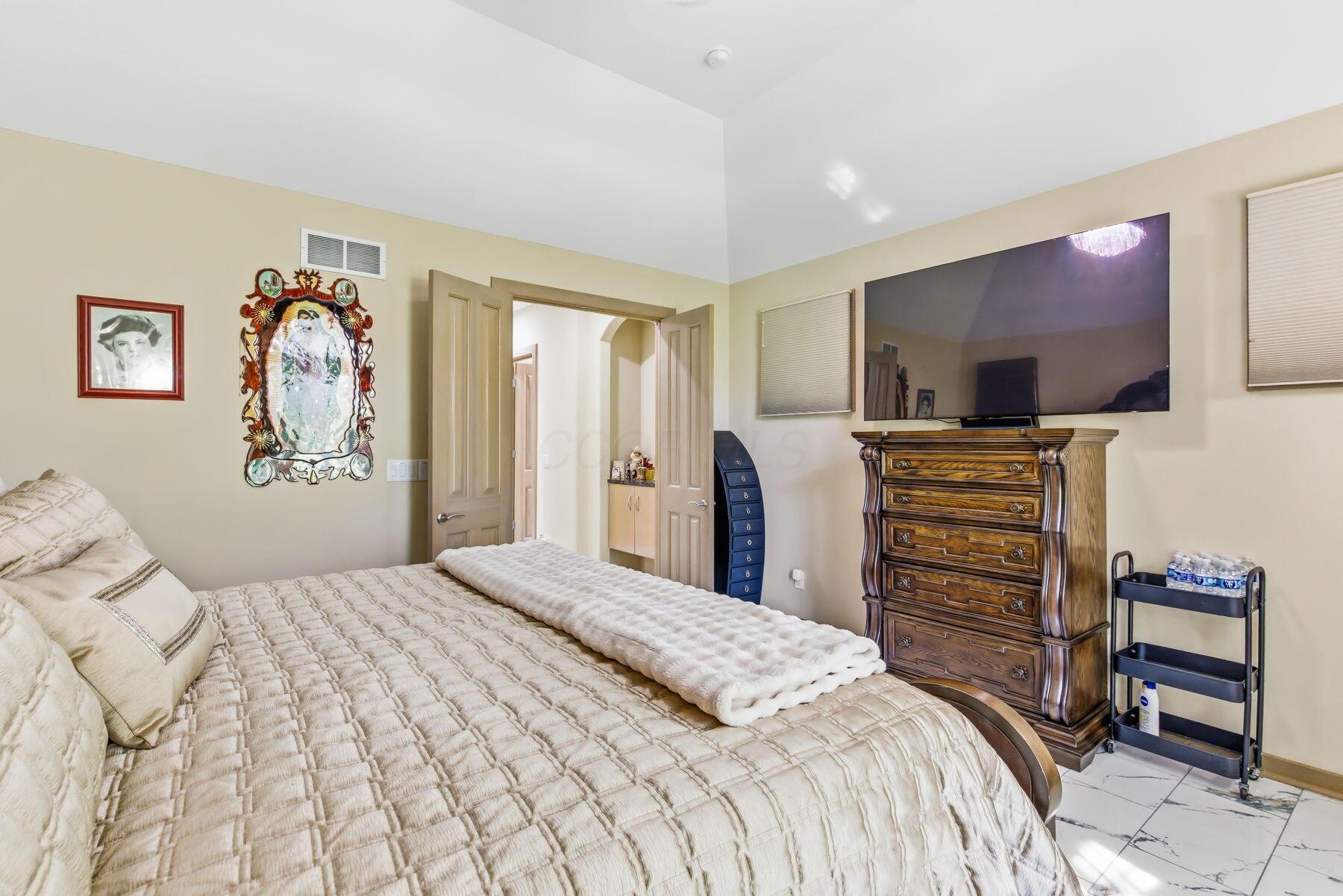 8432 Tartan Fields Drive Property Photo 18