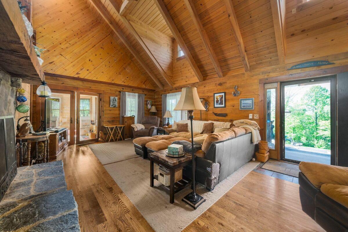 16472 Kreashbaum Road Property Photo 8
