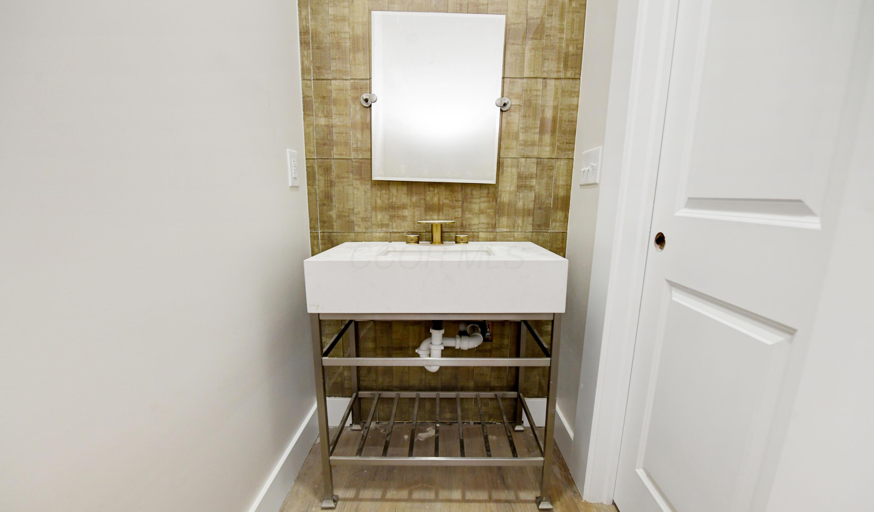 88 E Innis Avenue Property Photo 6