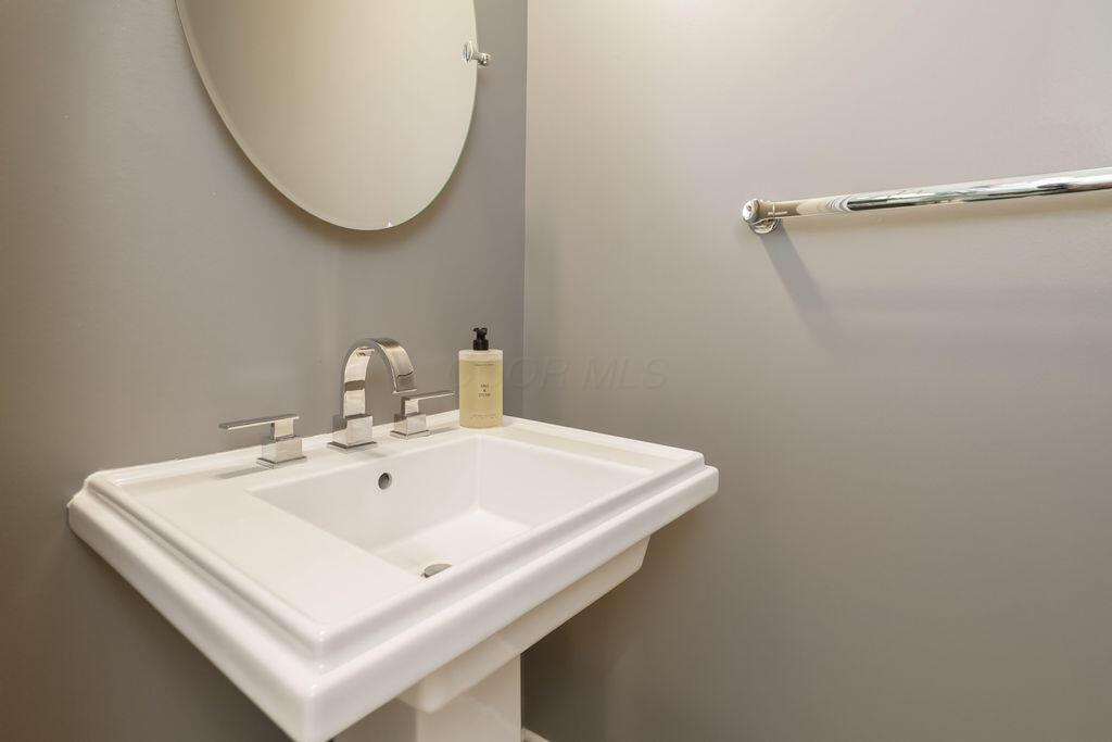 109 Aston Row Lane Property Photo 10
