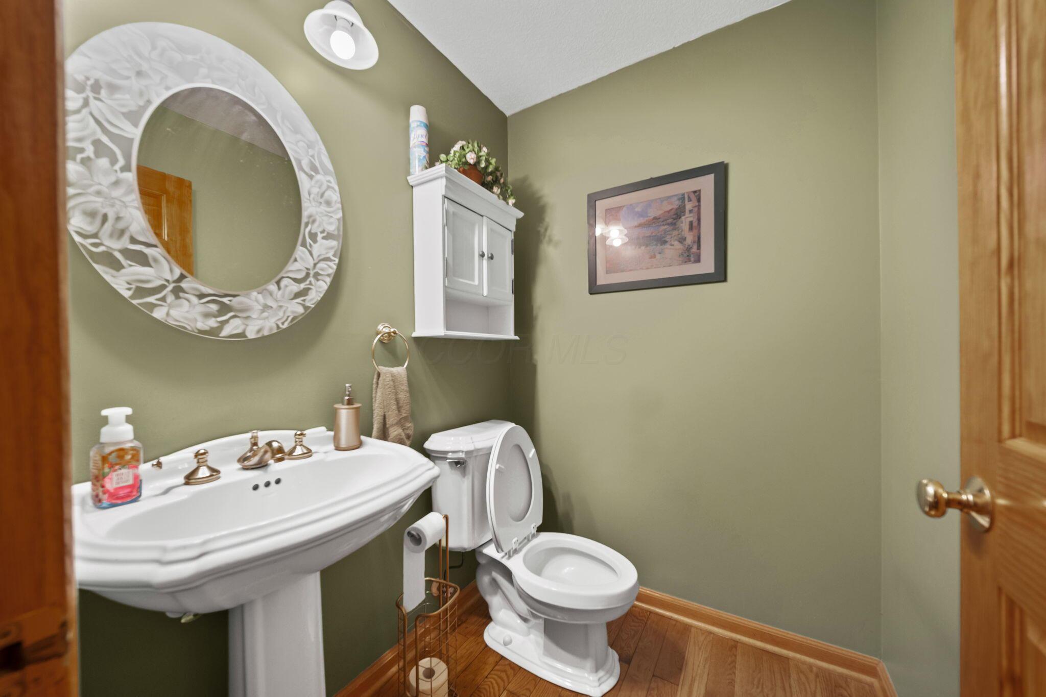525 Gleneagles Drive Property Photo 17