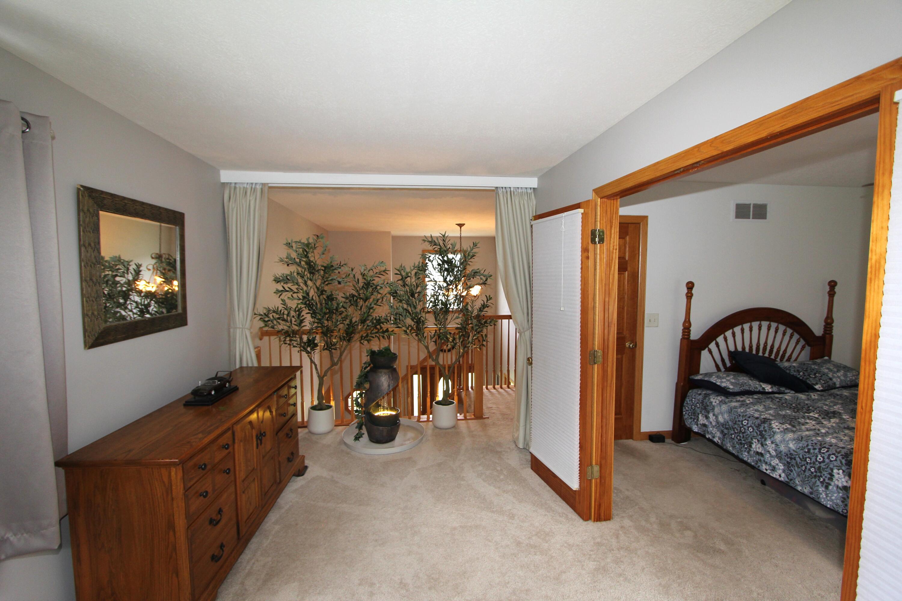525 Gleneagles Drive Property Photo 23