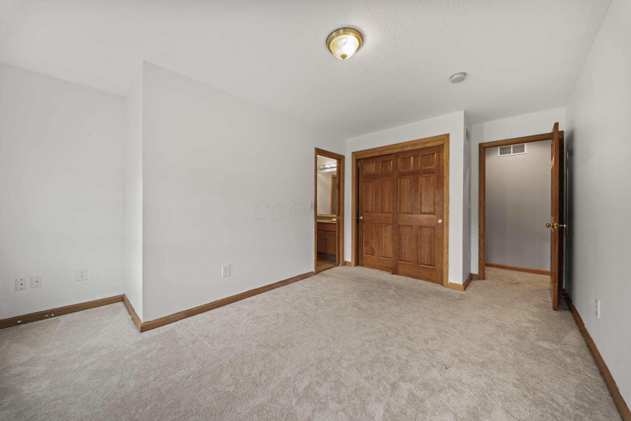 525 Gleneagles Drive Property Photo 31