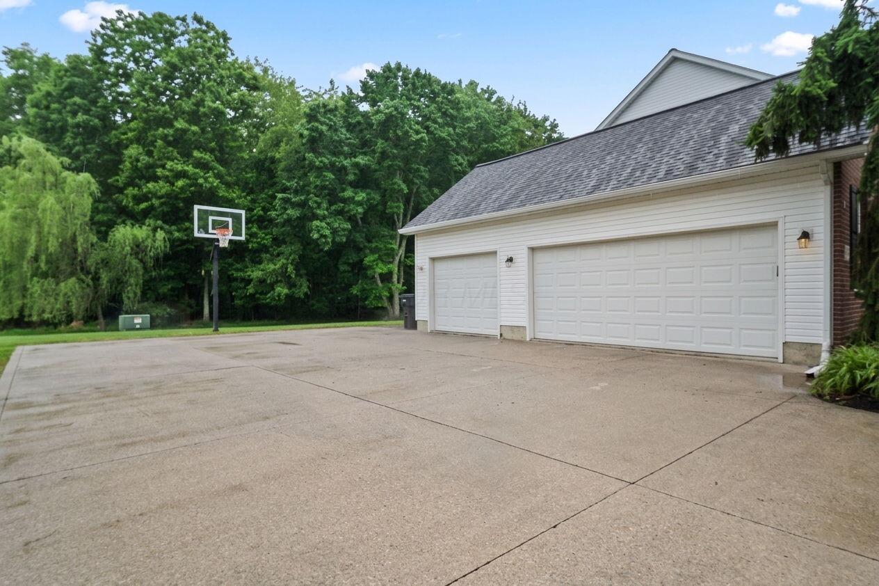 525 Gleneagles Drive Property Photo 42