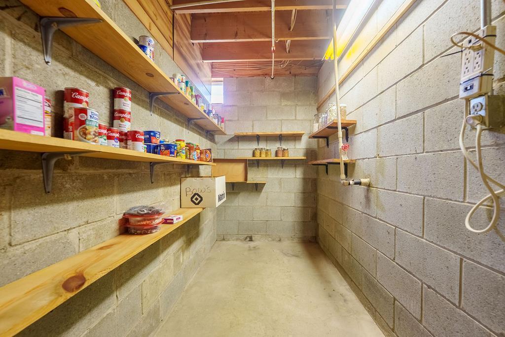 325 Ackley Road Property Photo 3