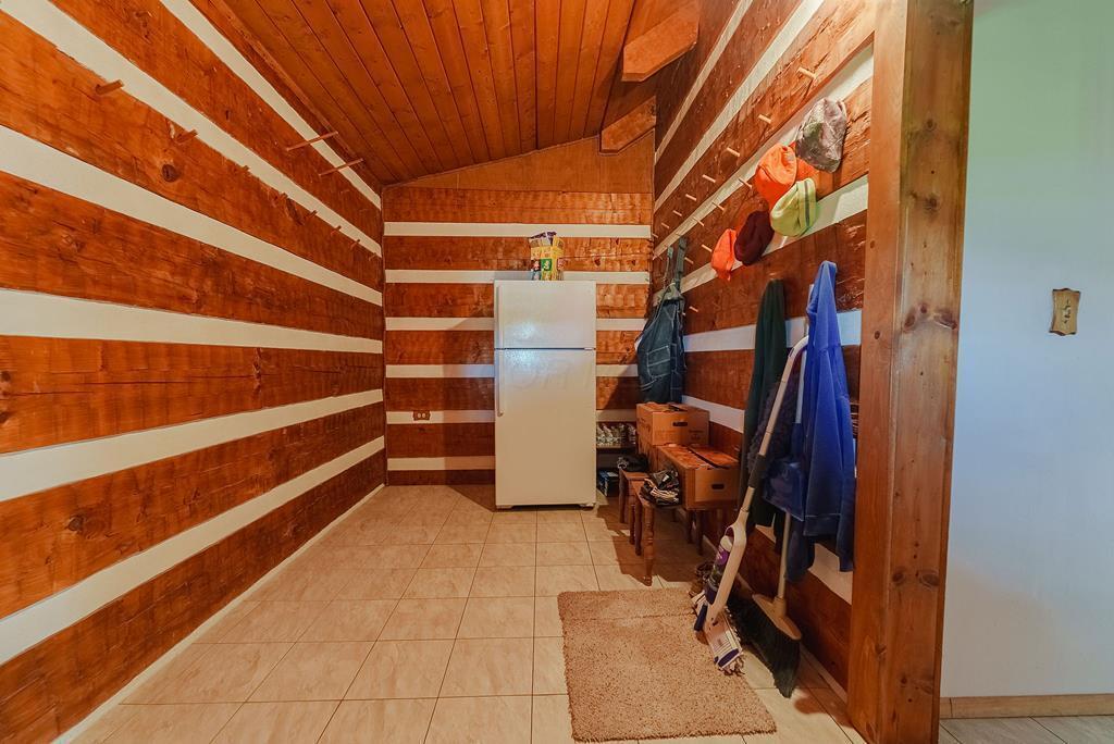 325 Ackley Road Property Photo 15