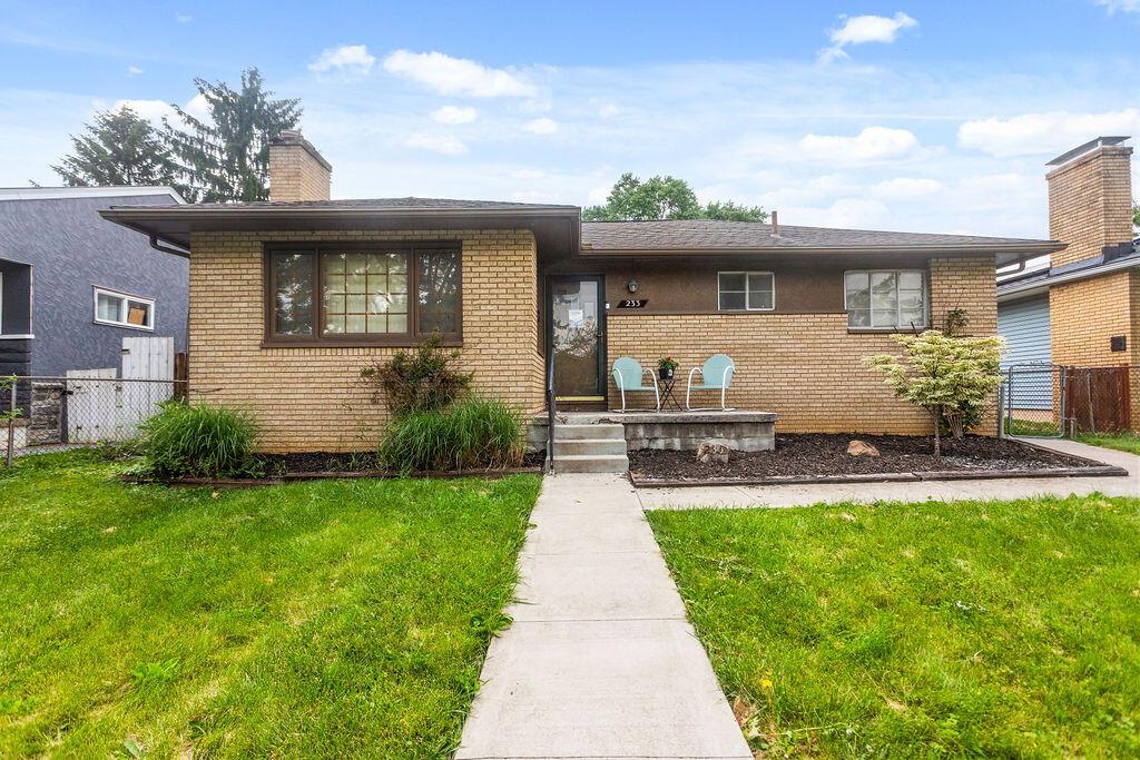 233 Postle Boulevard Property Photo 1