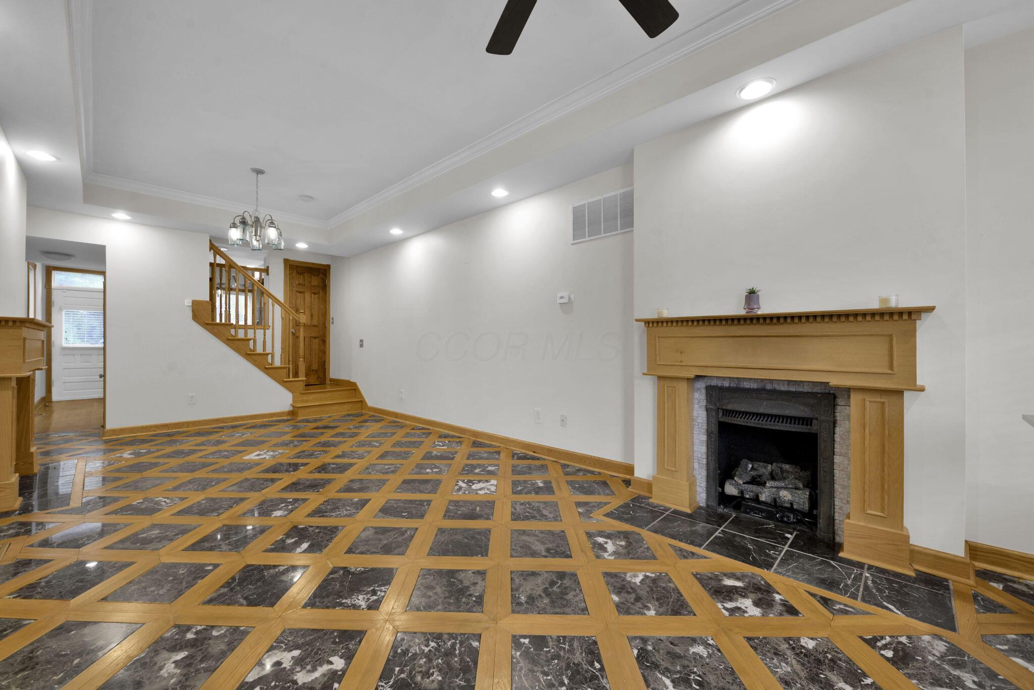 29 E 2nd Avenue Property Photo 4