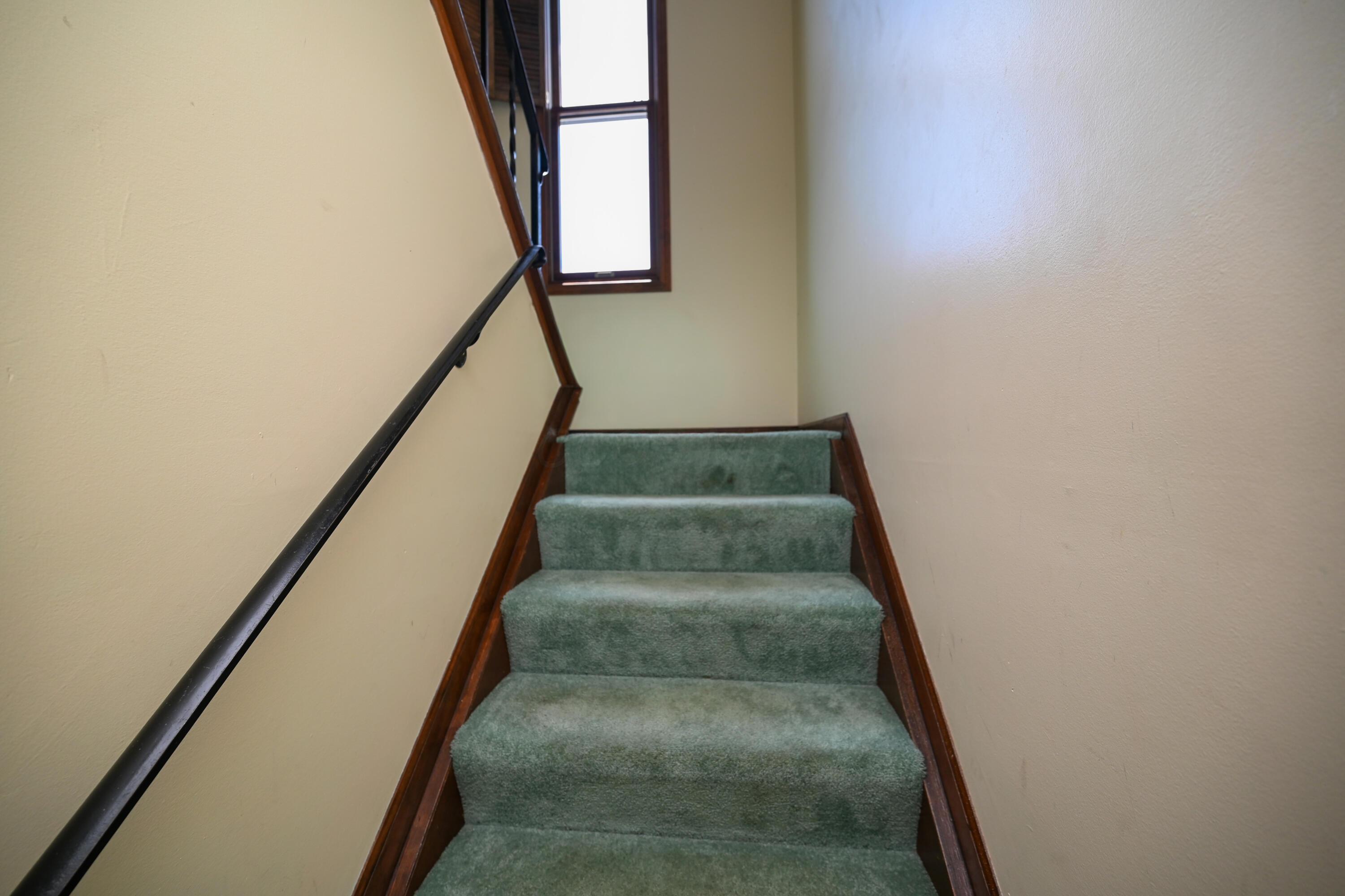 1208 Crescent Heights Road Property Photo 3